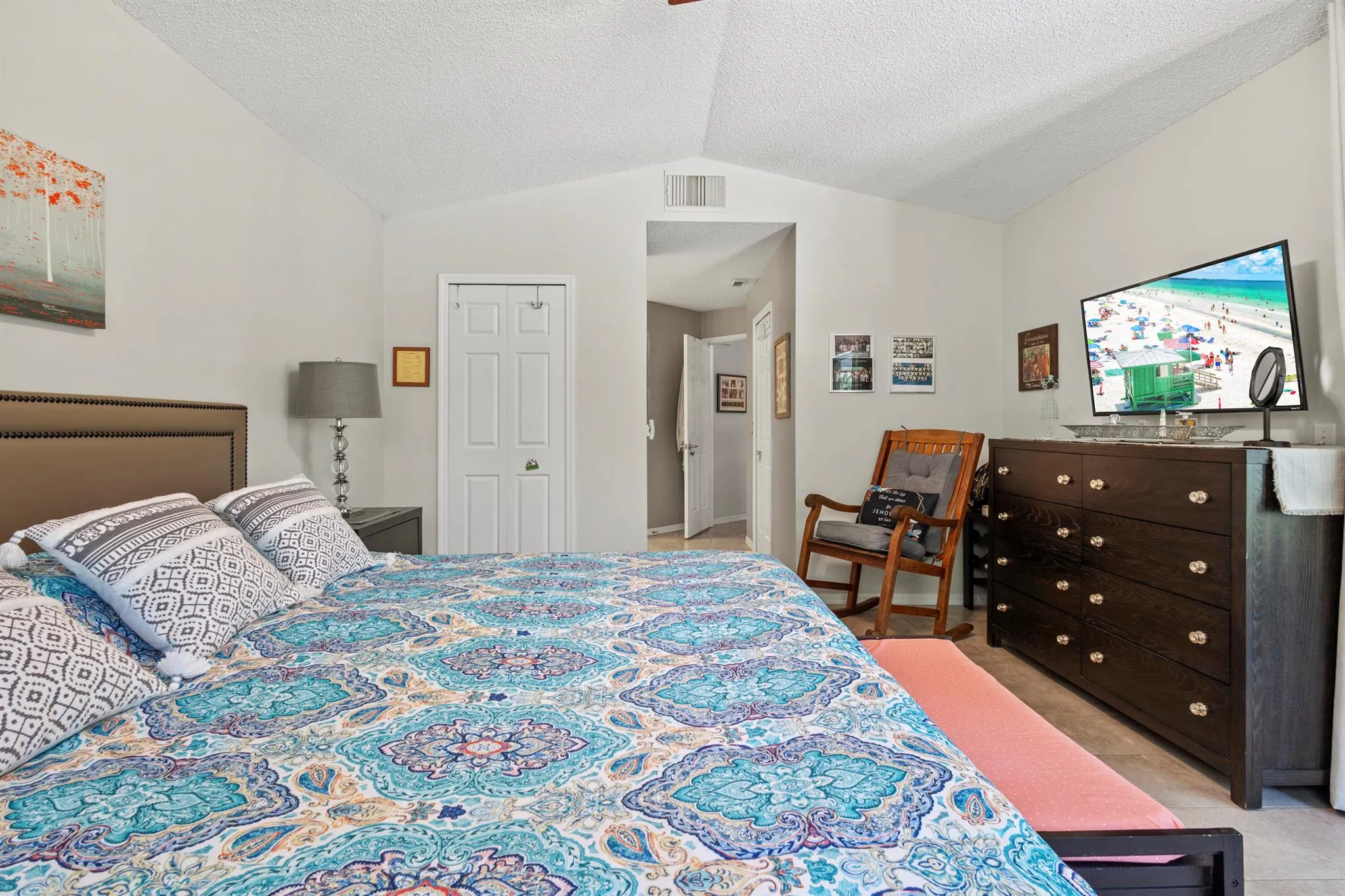 5906 Travelers Way