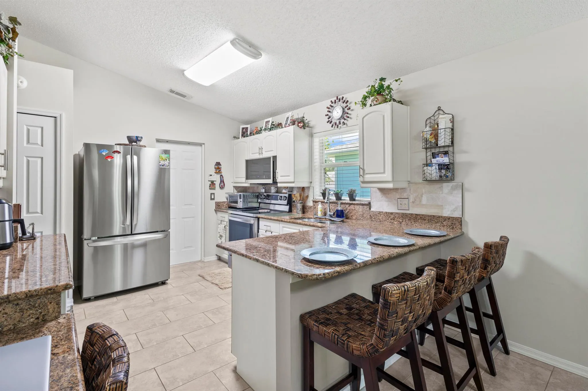 5906 Travelers Way
