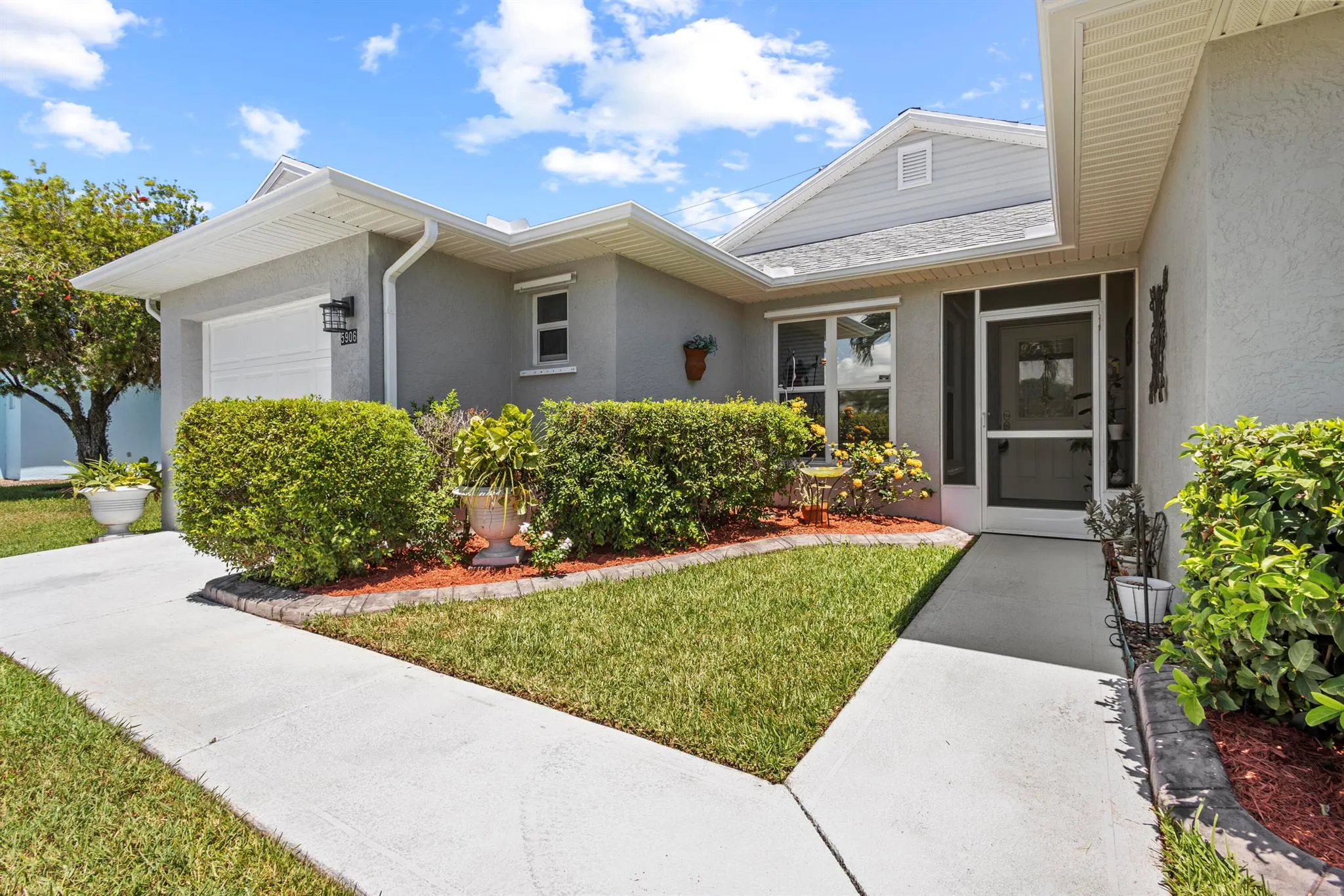 5906 Travelers Way