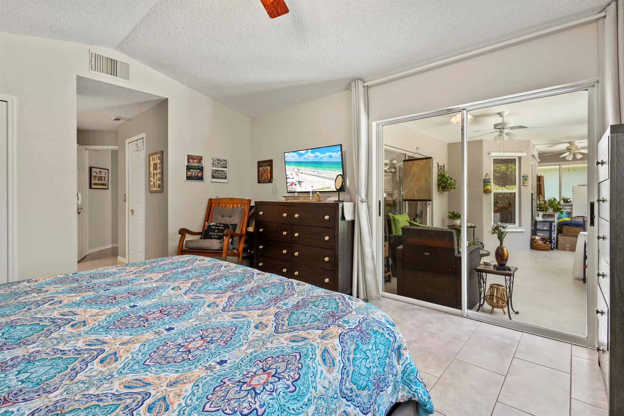 5906 Travelers Way