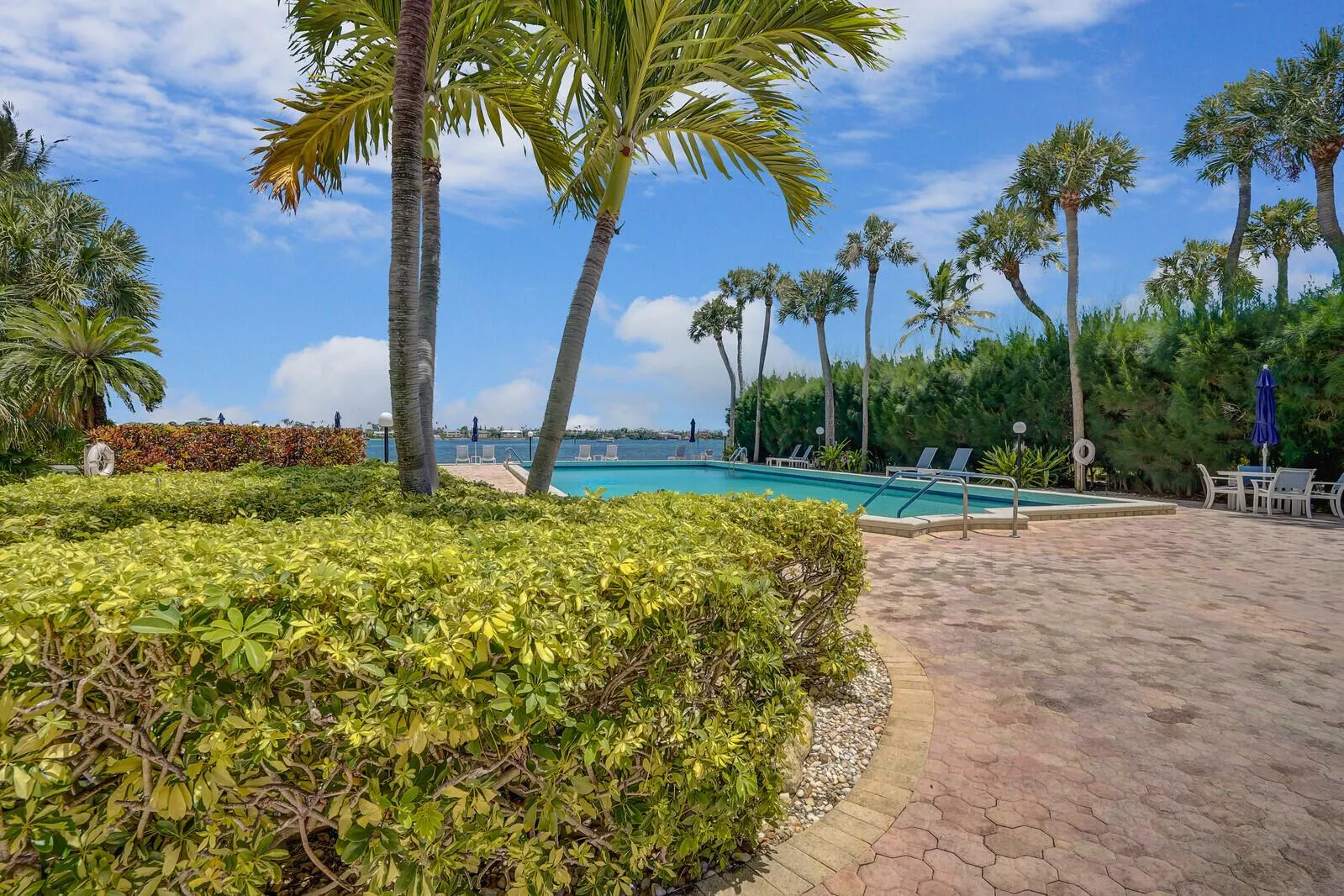 2800 N Flagler Drive, #715