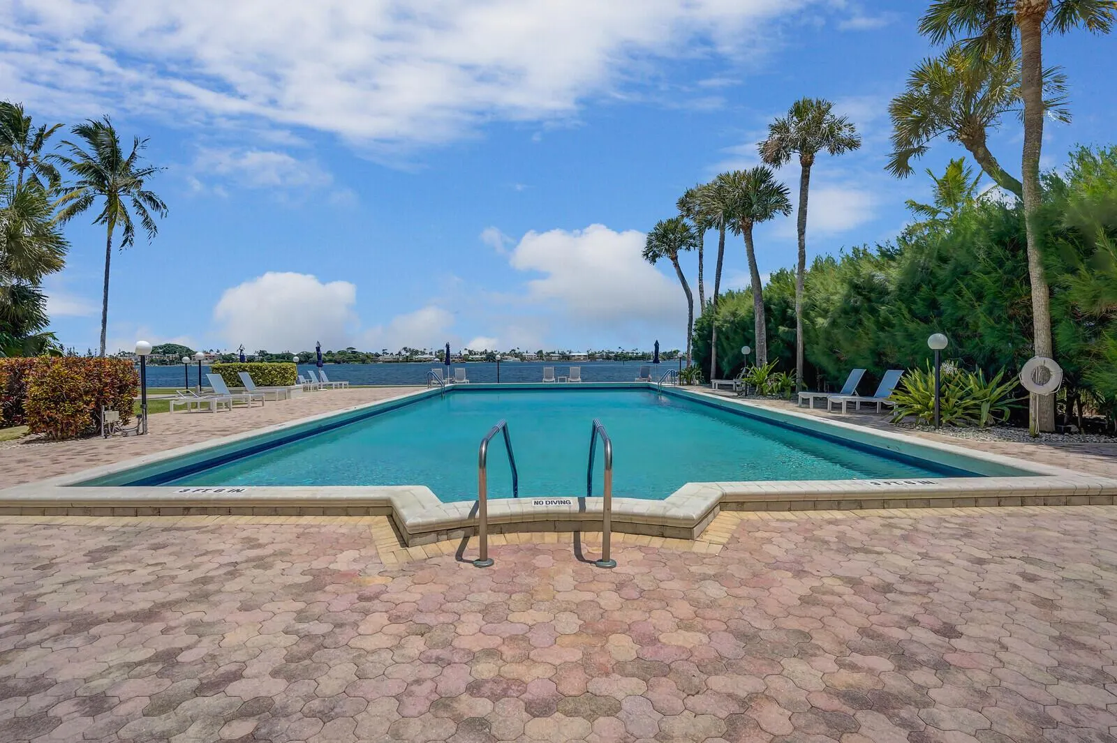 2800 N Flagler Drive, #715