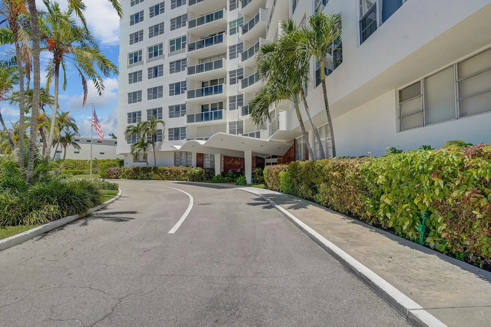2800 N Flagler Drive, #715