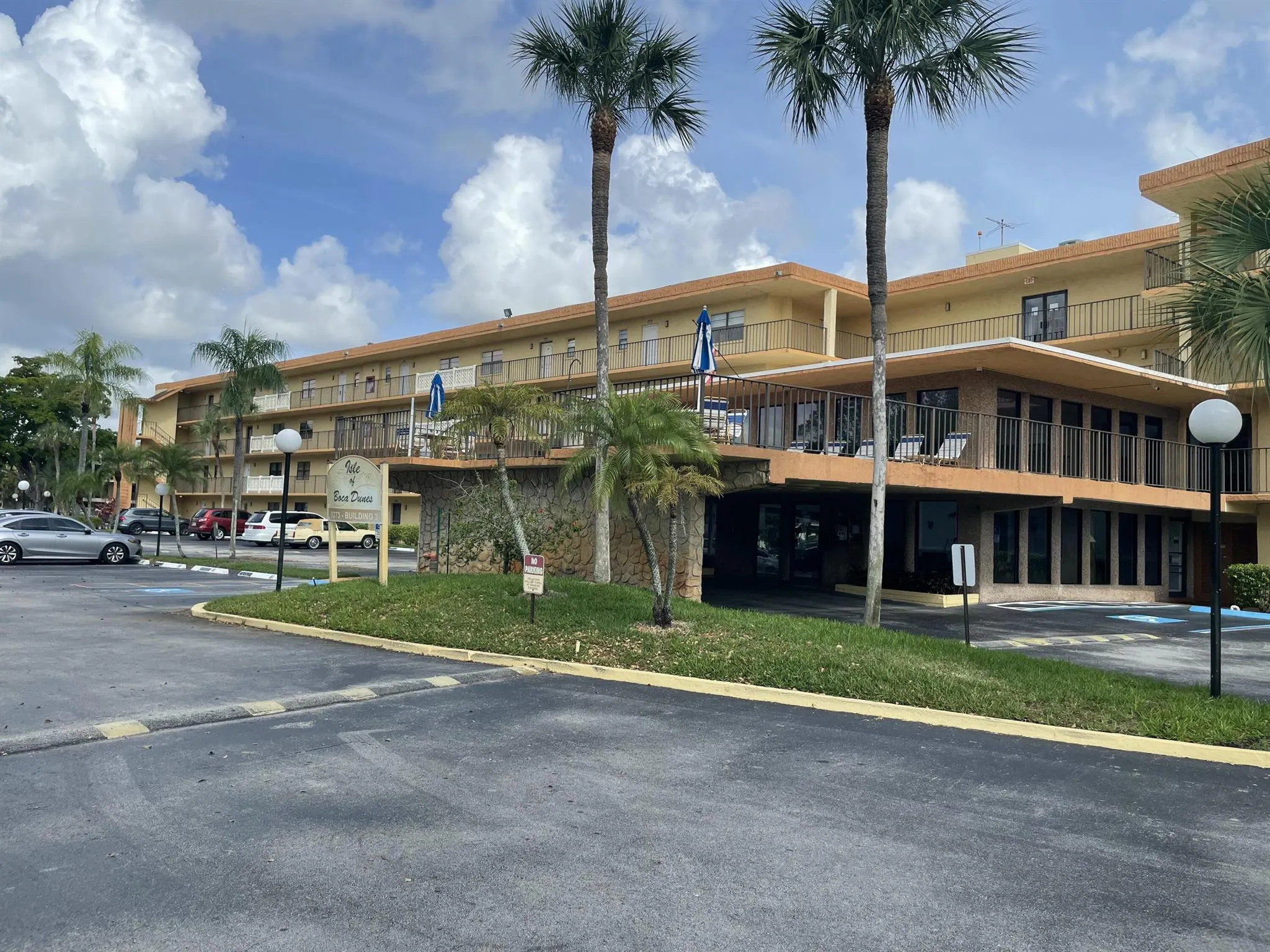 9273 SW 8th Street, #117