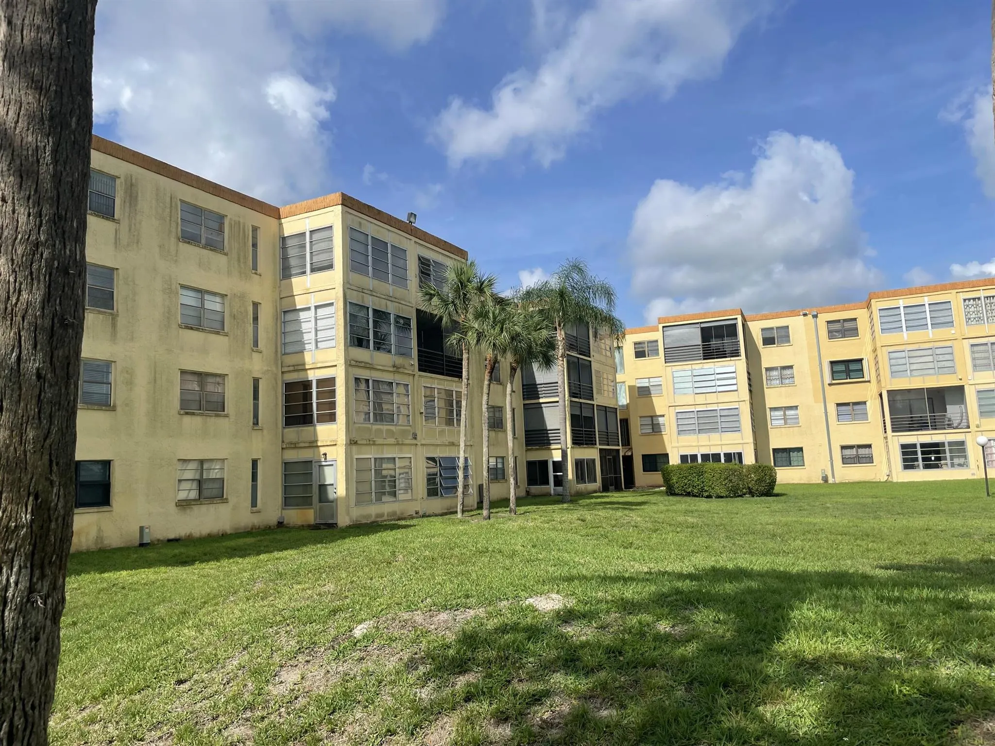 9273 SW 8th Street, #117