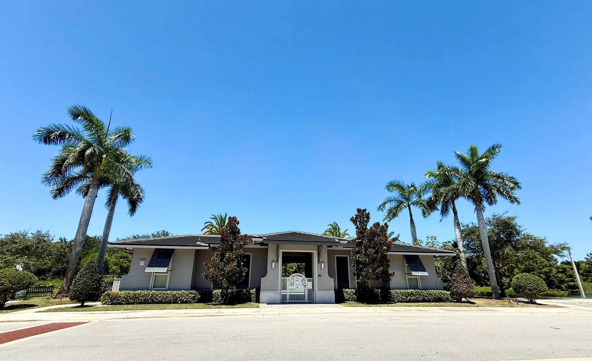 11425 Pointe Midtown Drive