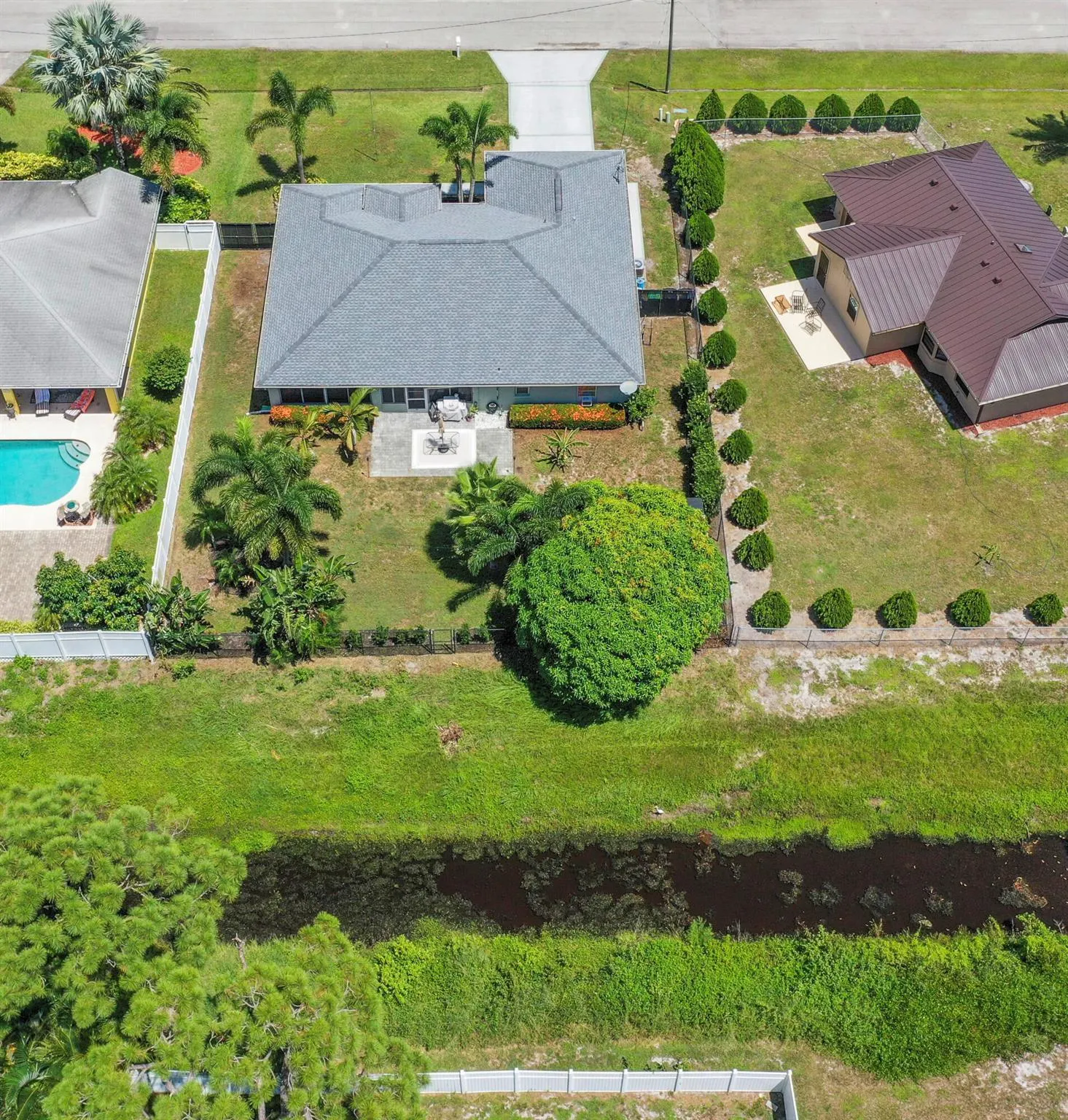 482 SE Evans Avenue