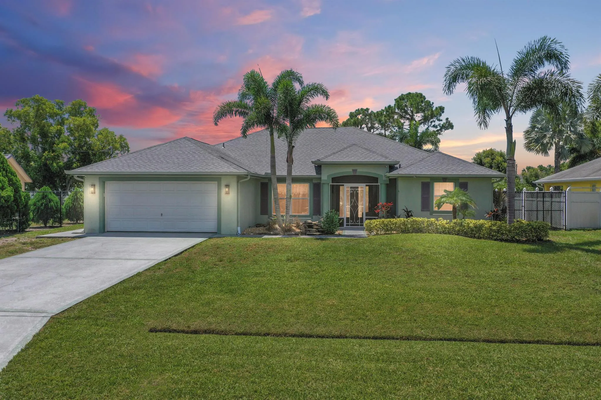 482 SE Evans Avenue