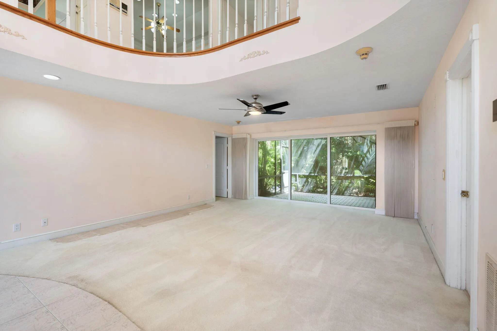 6 Castle Hill Way