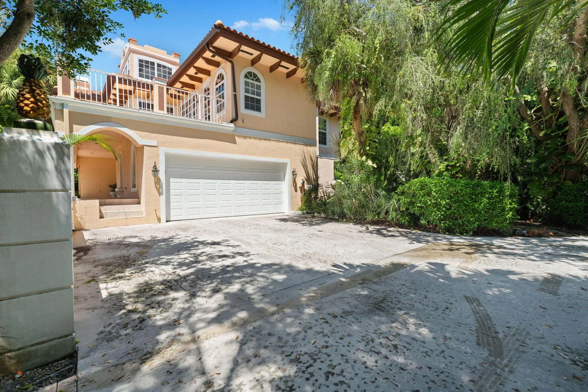 6 Castle Hill Way