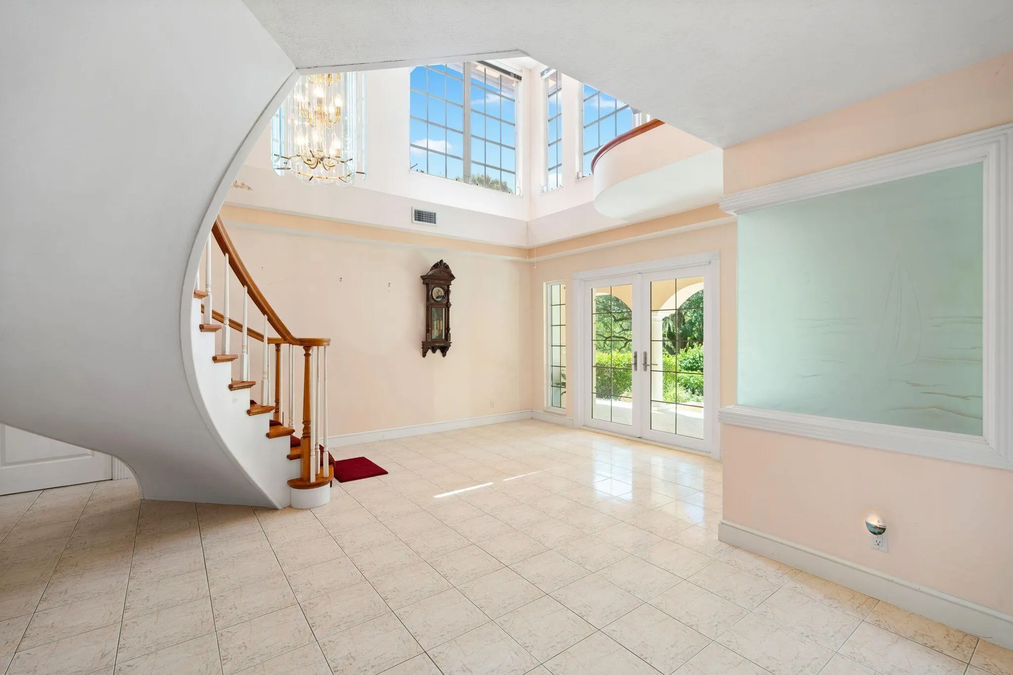 6 Castle Hill Way
