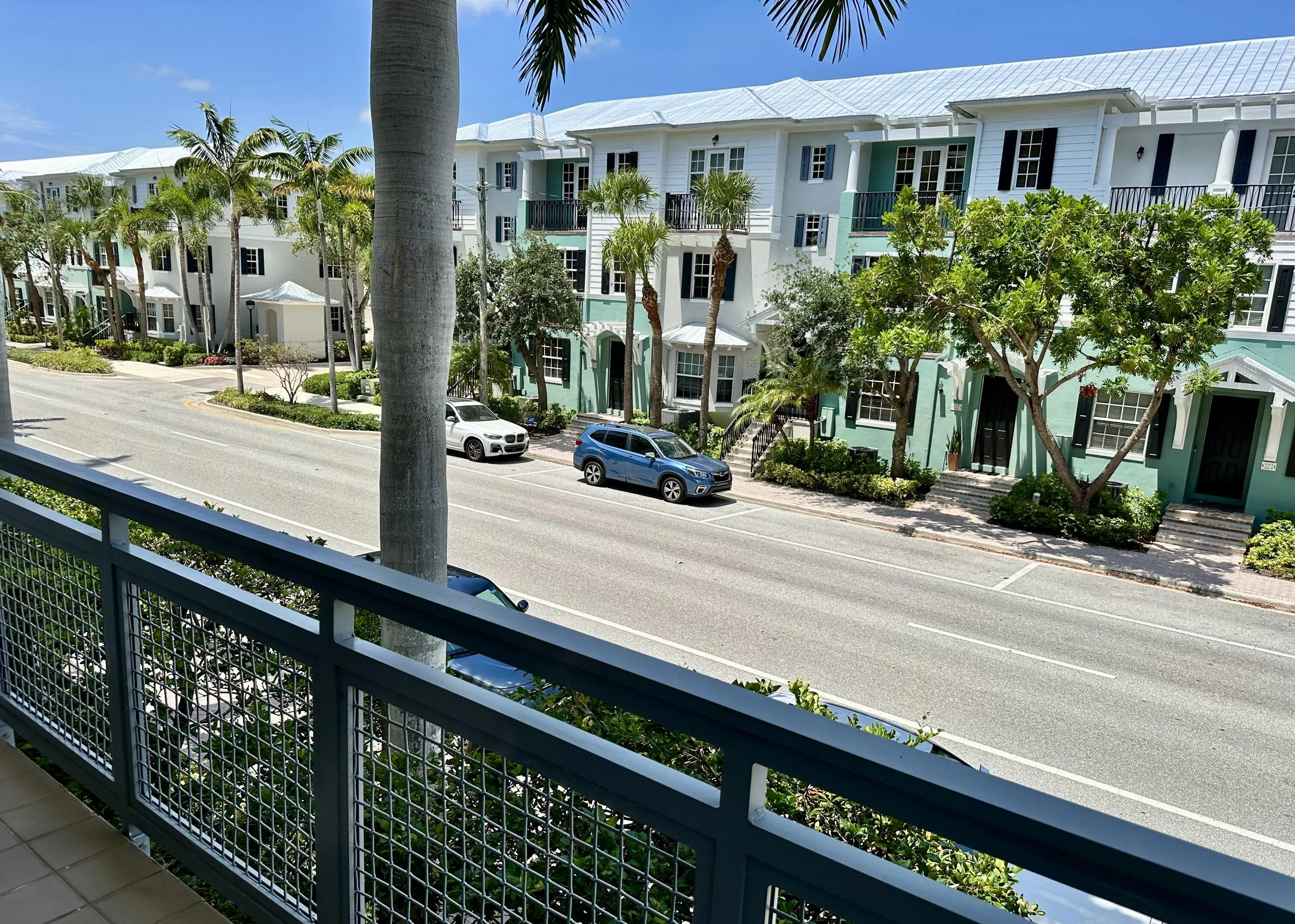335 SE 6th Avenue, #210