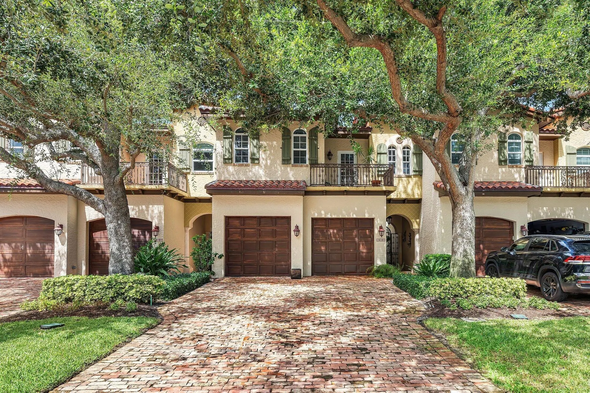 256 Venetian Drive
