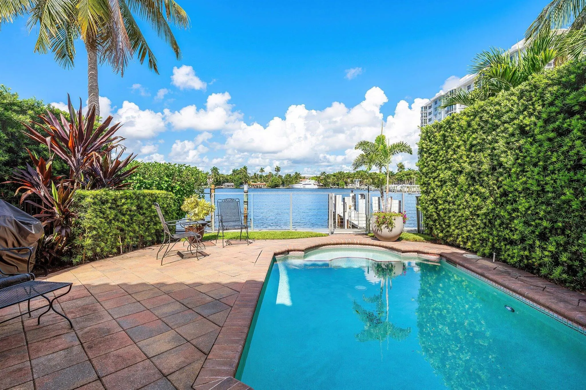256 Venetian Drive