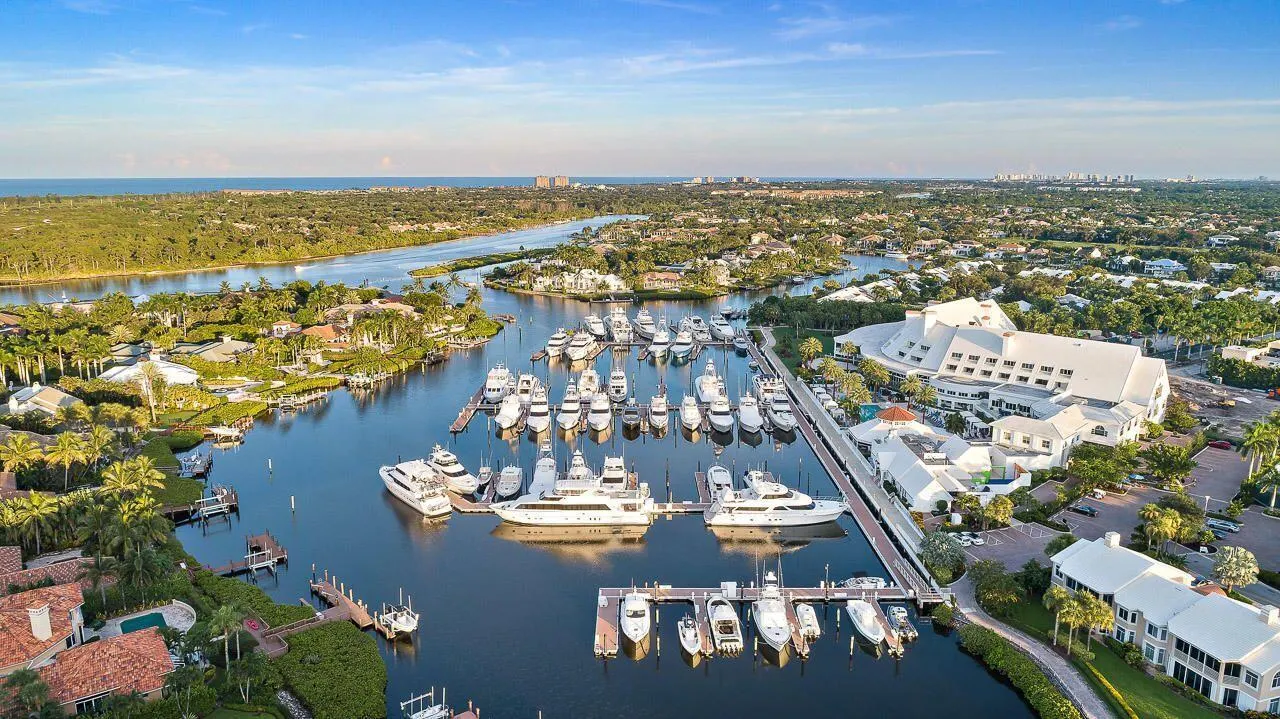1602 Captains Way