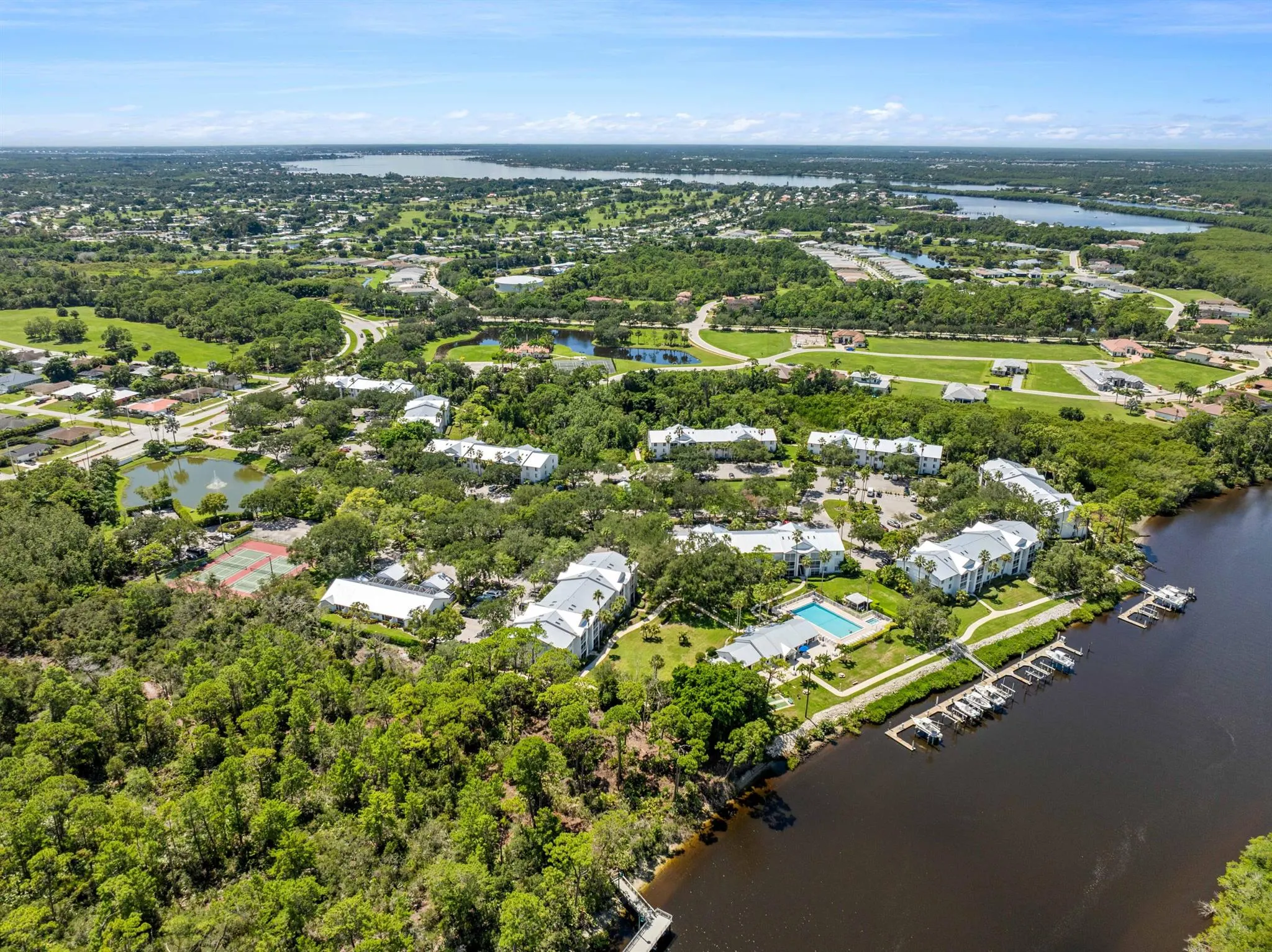 2508 SE Anchorage Cove, #H-1