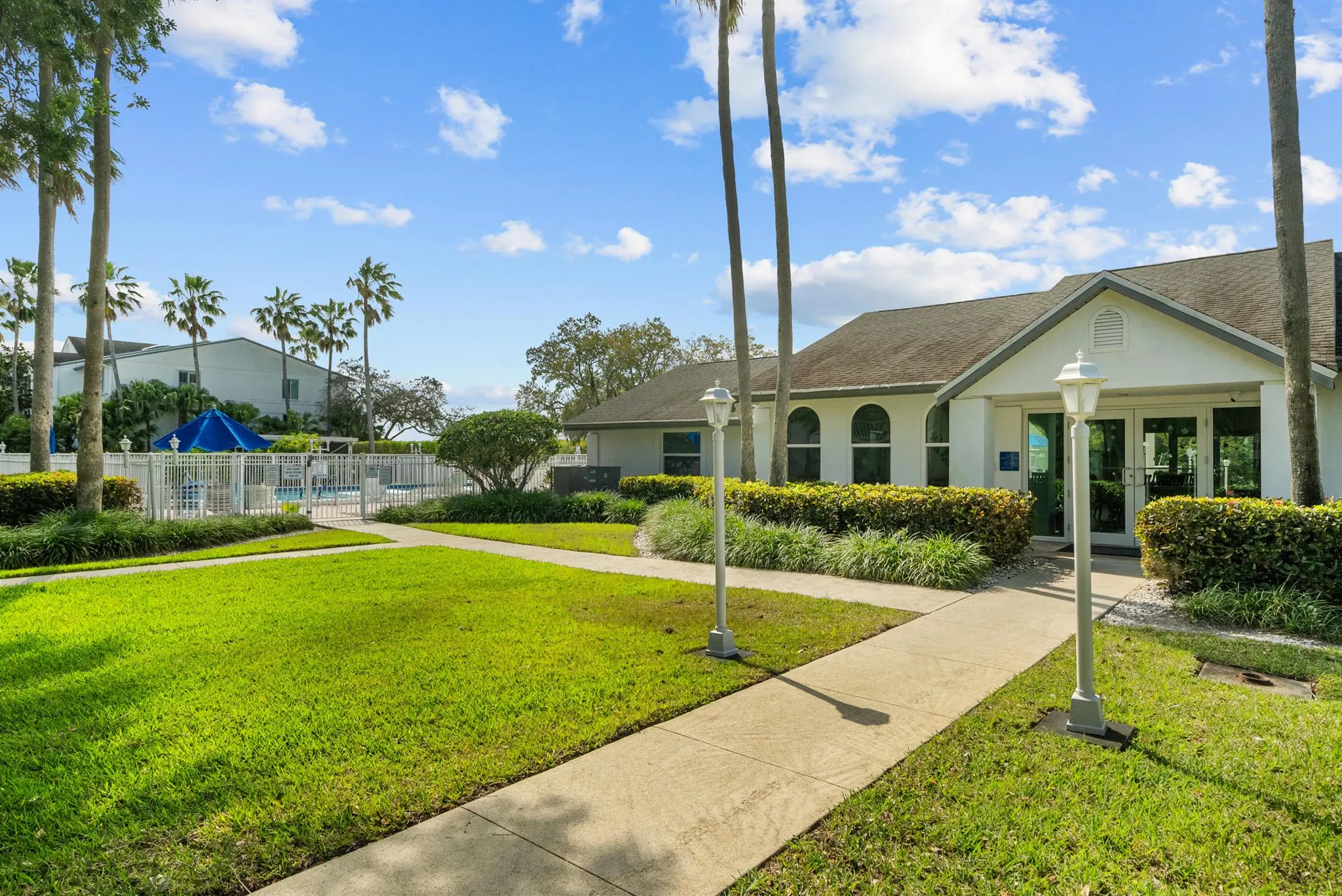 2508 SE Anchorage Cove, #H-1