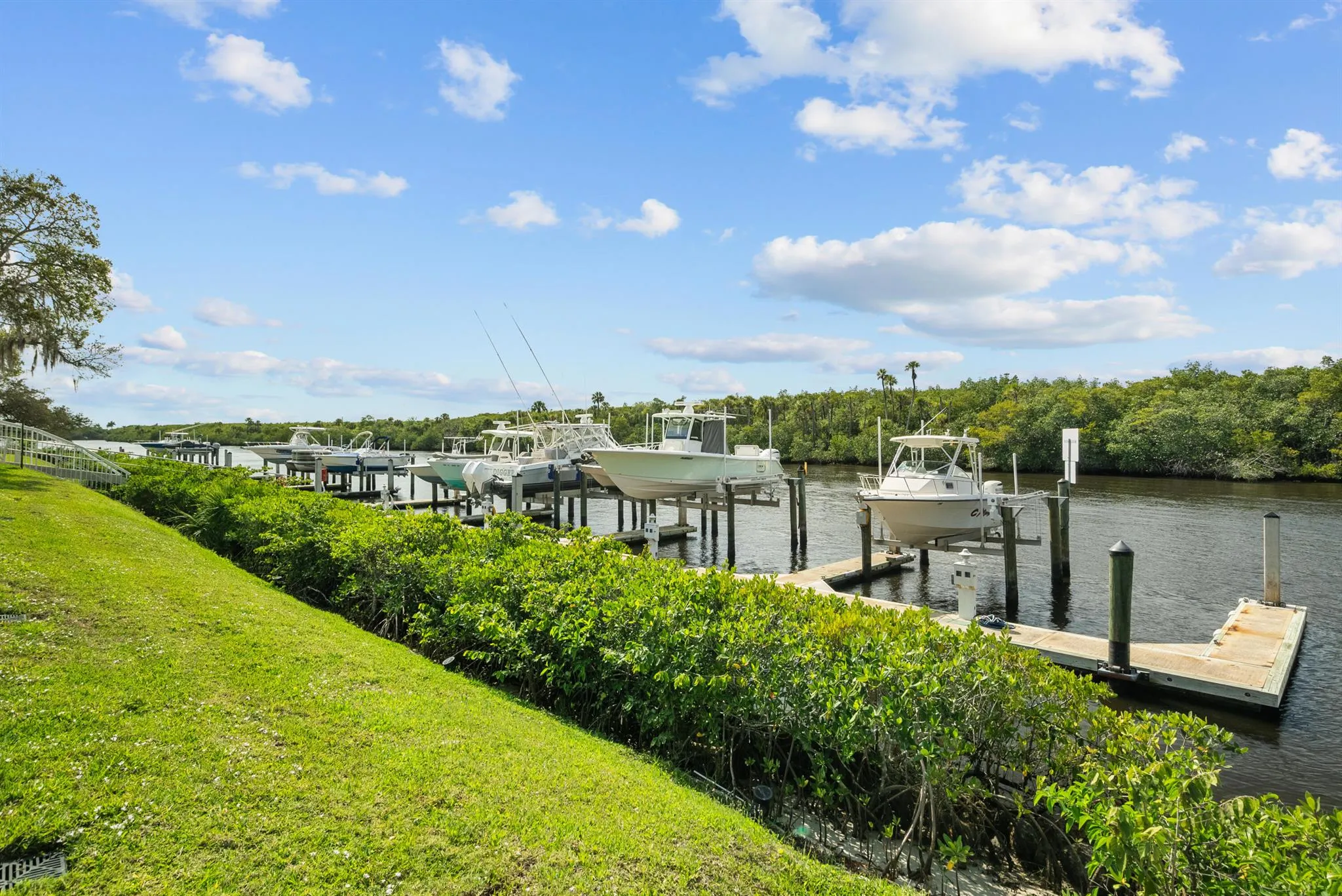 2508 SE Anchorage Cove, #H-1