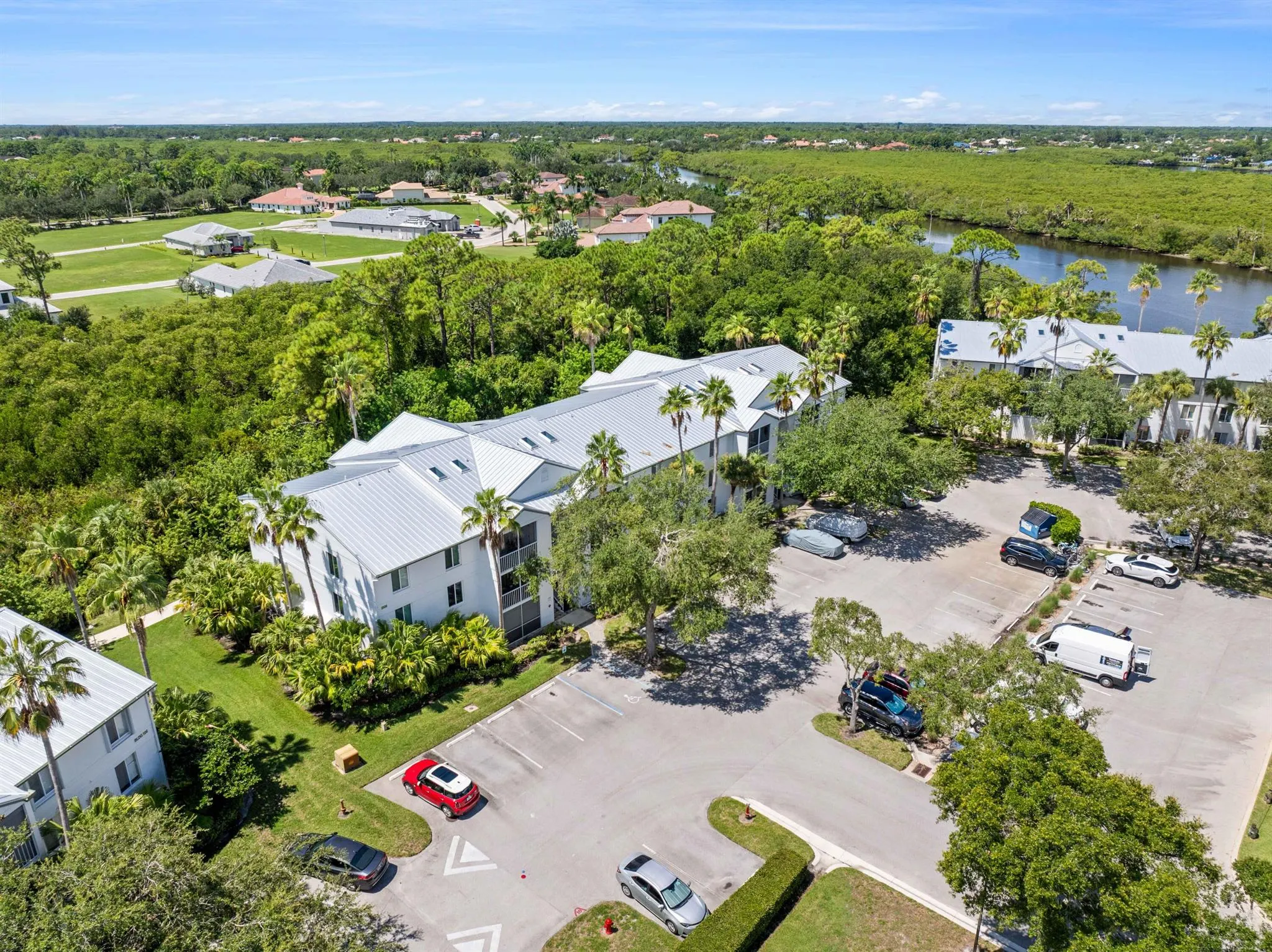 2508 SE Anchorage Cove, #H-1