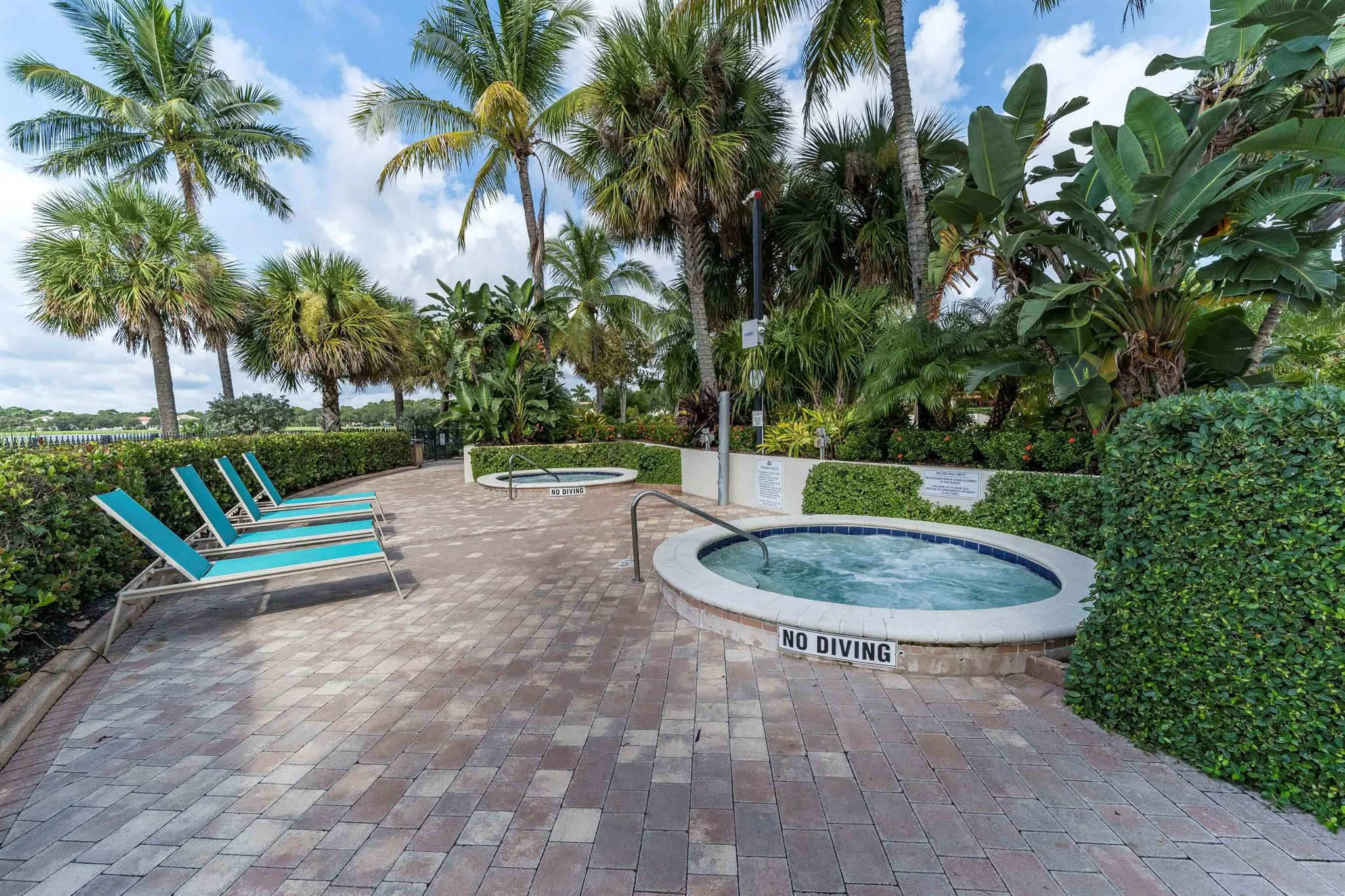 1438 Barlow Court