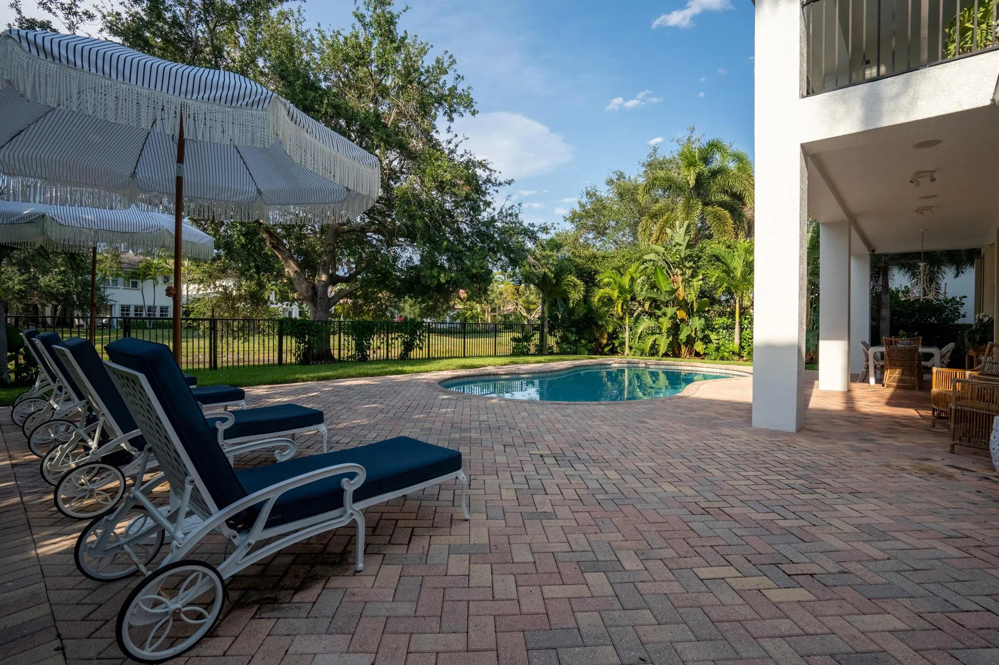 1438 Barlow Court