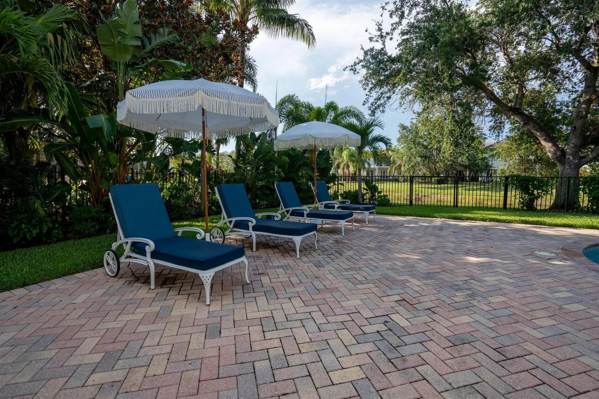 1438 Barlow Court