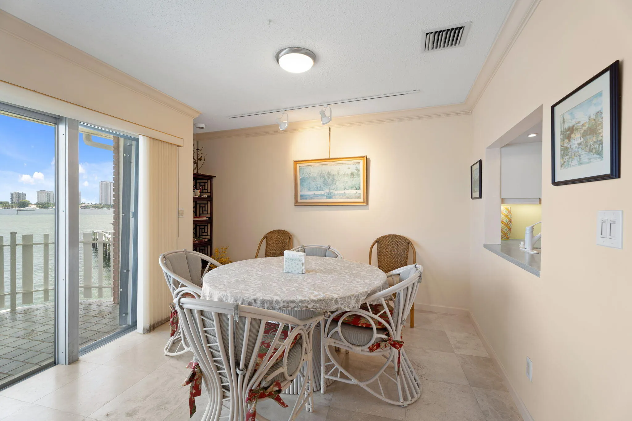 371 Wilma Circle, #5