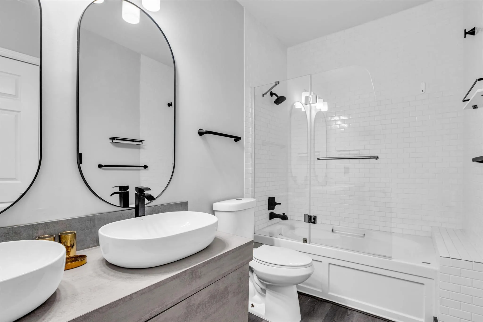 2100 Van Buren Street, #203