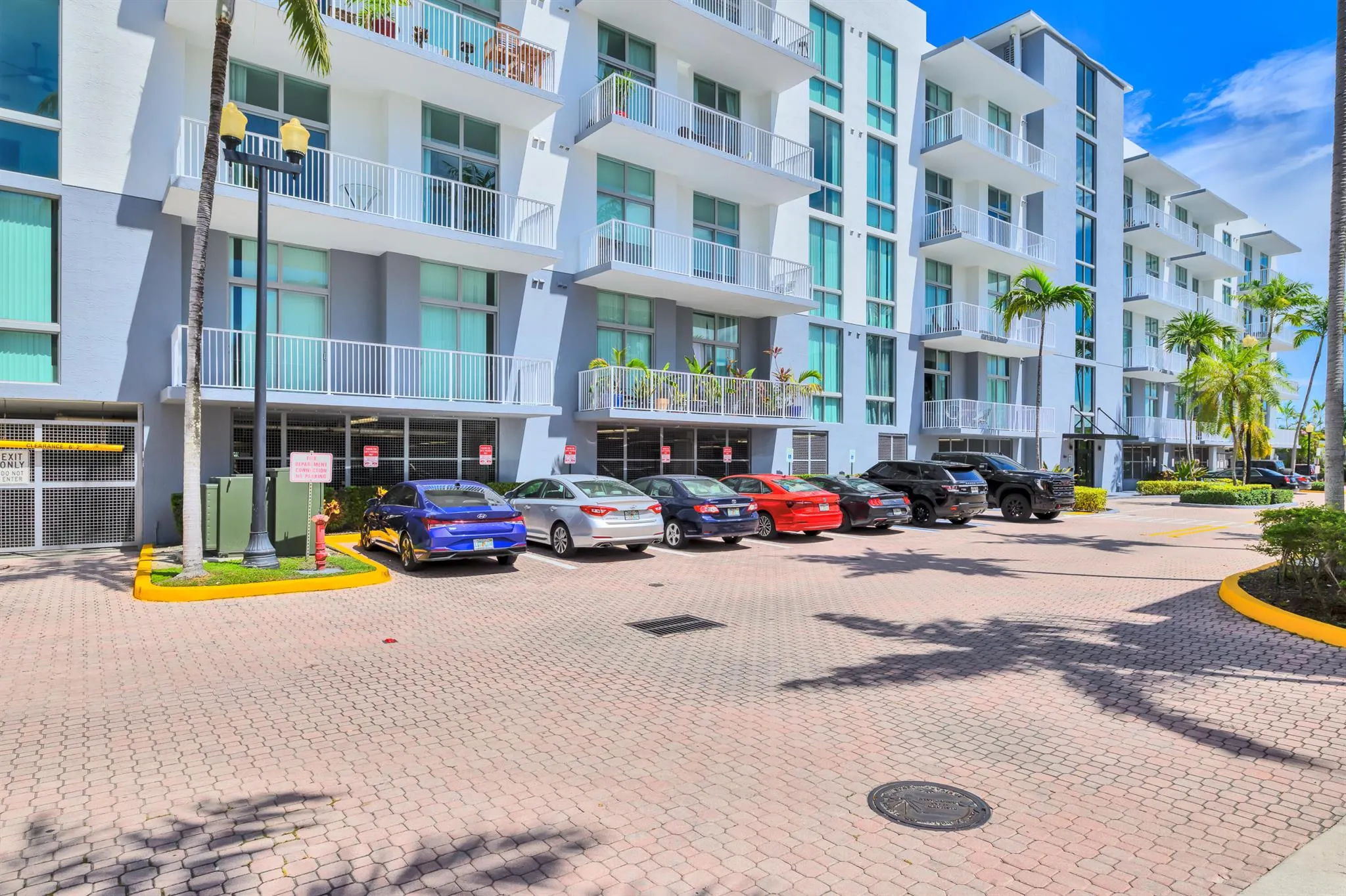 2100 Van Buren Street, #203