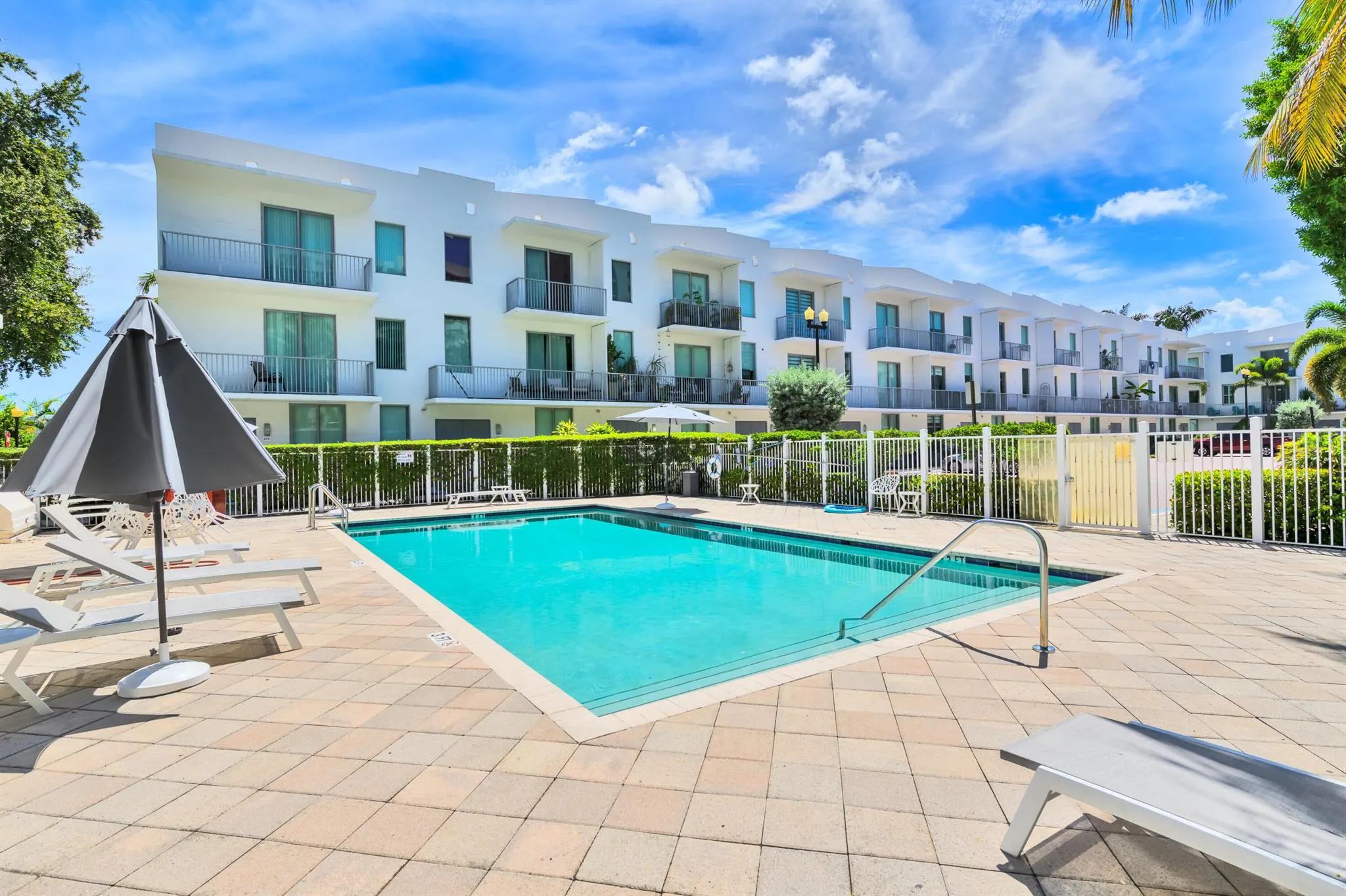 2100 Van Buren Street, #203