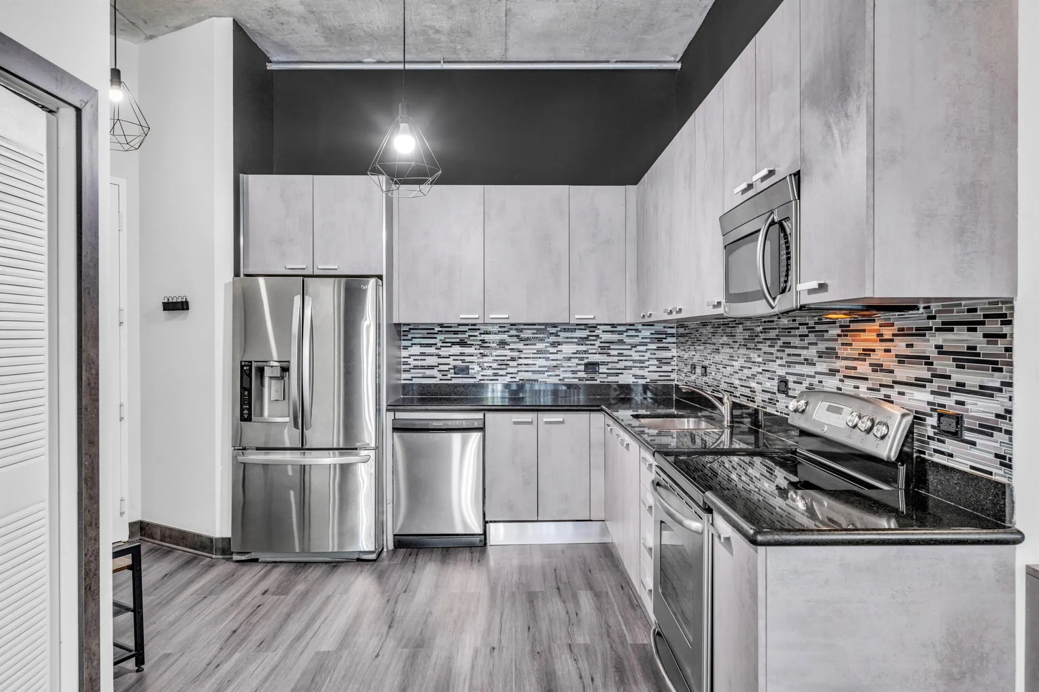 2100 Van Buren Street, #203