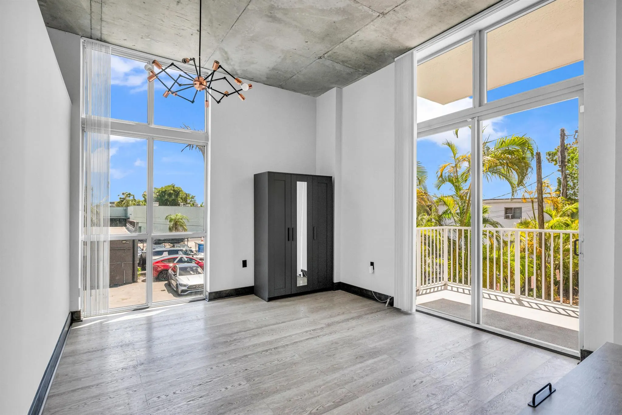 2100 Van Buren Street, #203