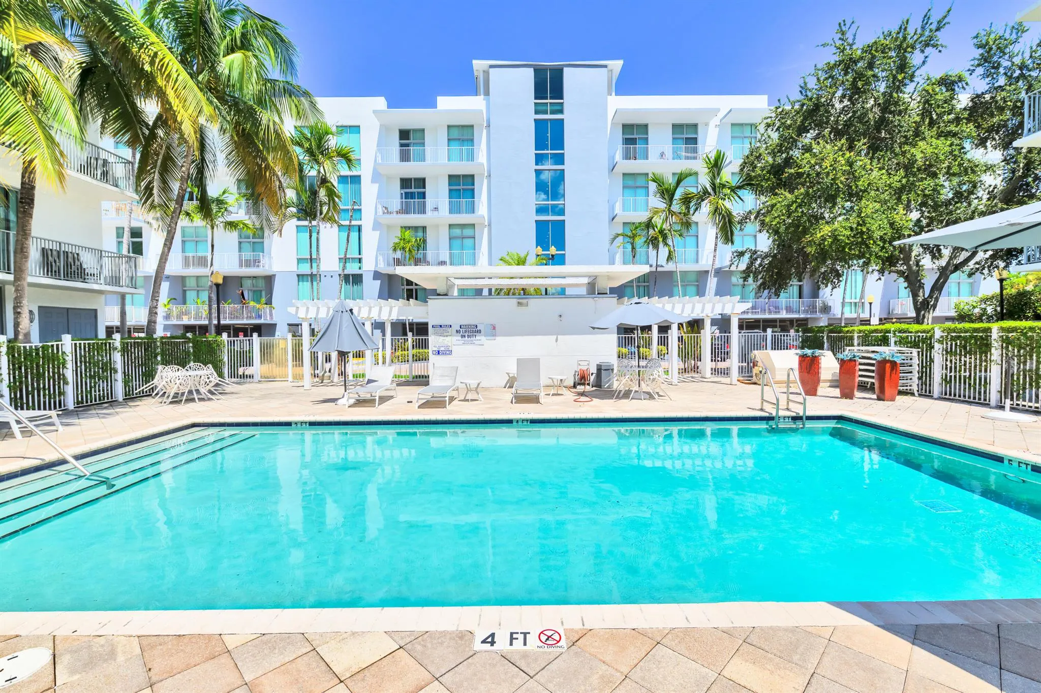 2100 Van Buren Street, #203