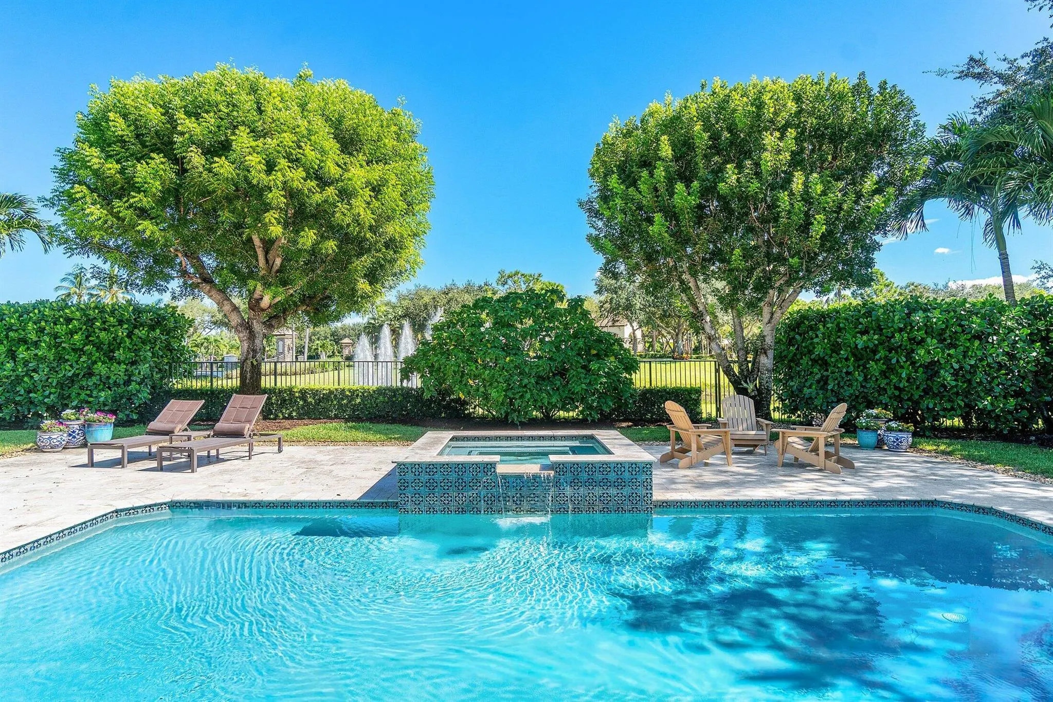 8911 Rockridge Glen Cove