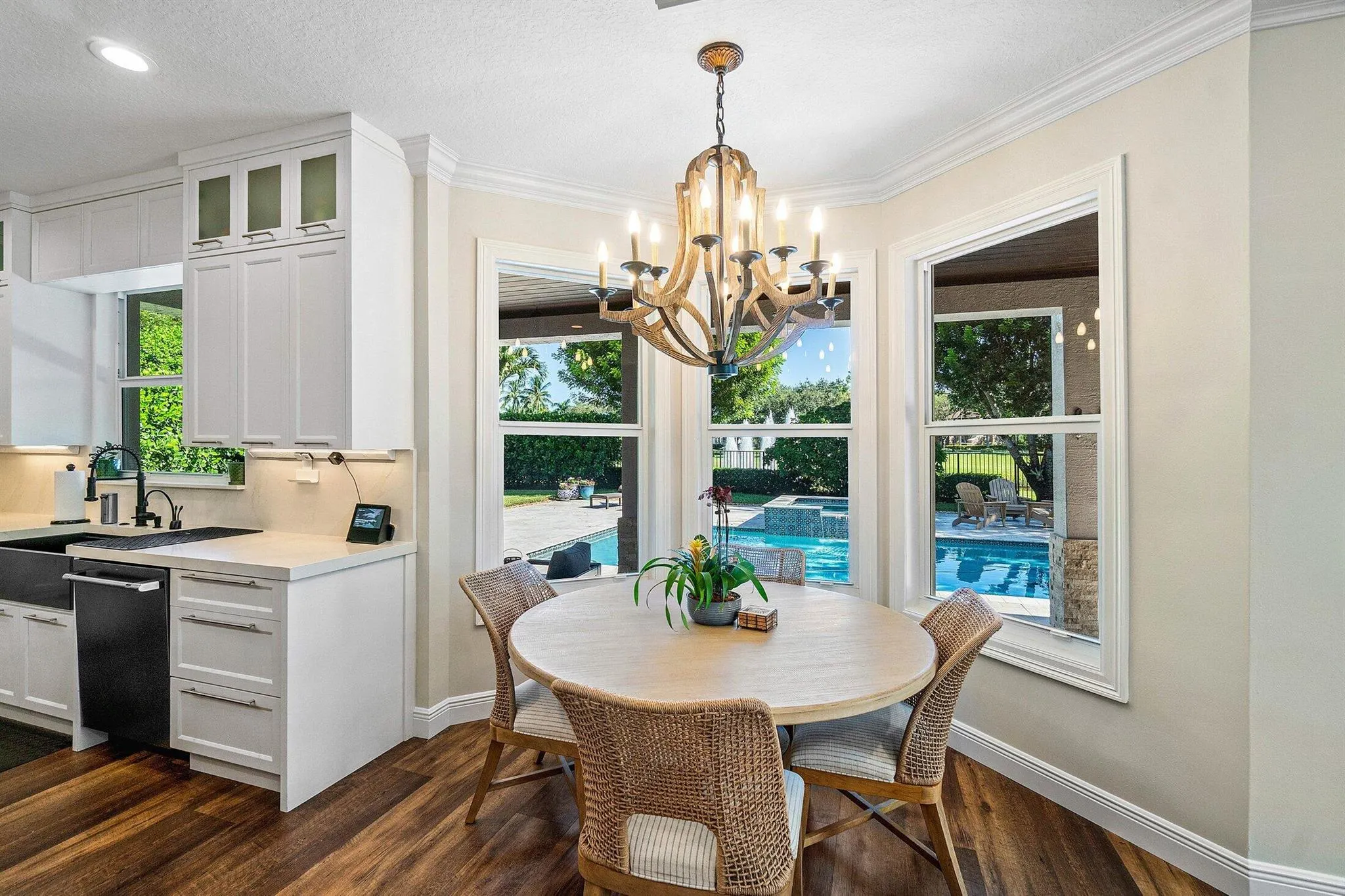 8911 Rockridge Glen Cove