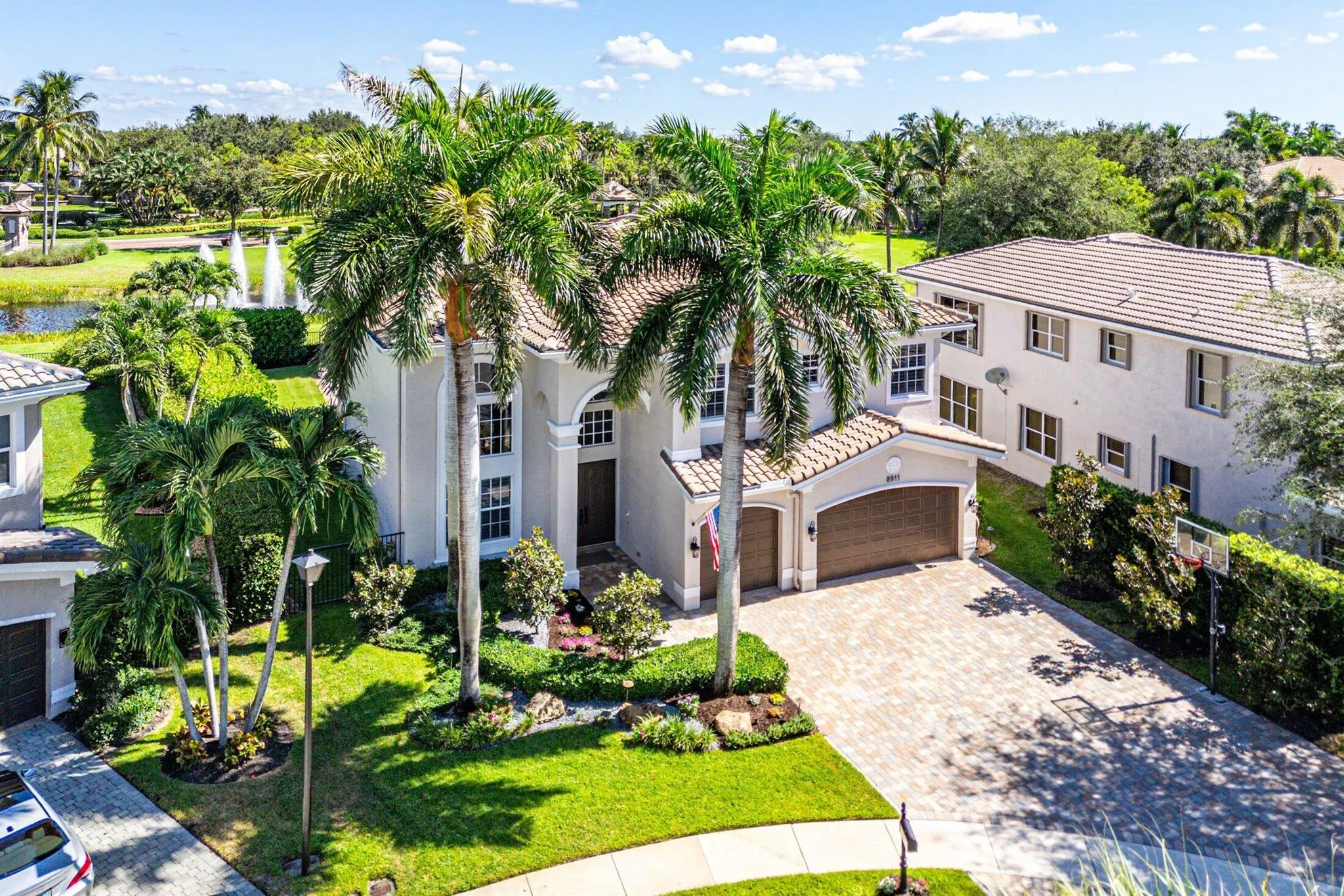 8911 Rockridge Glen Cove