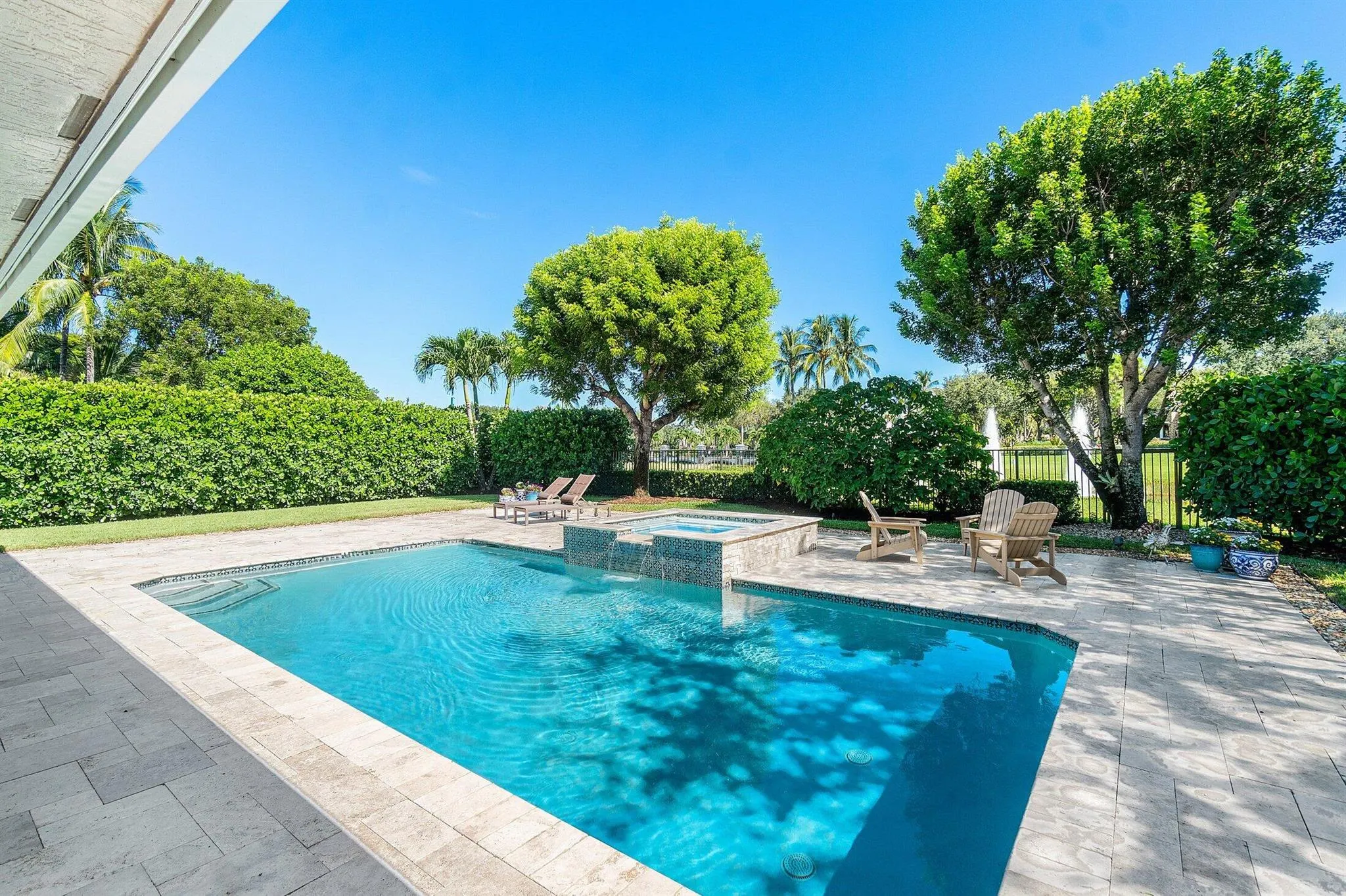 8911 Rockridge Glen Cove