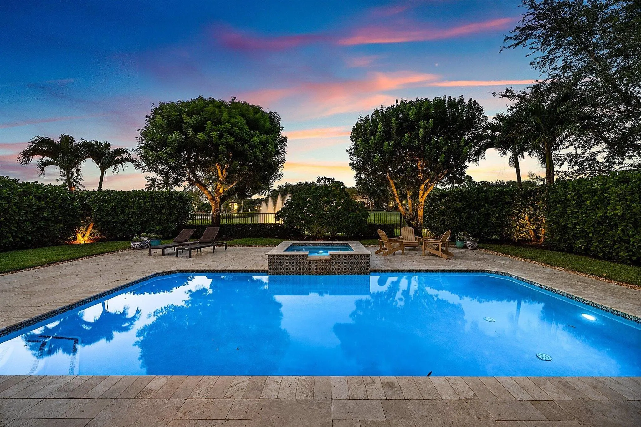 8911 Rockridge Glen Cove