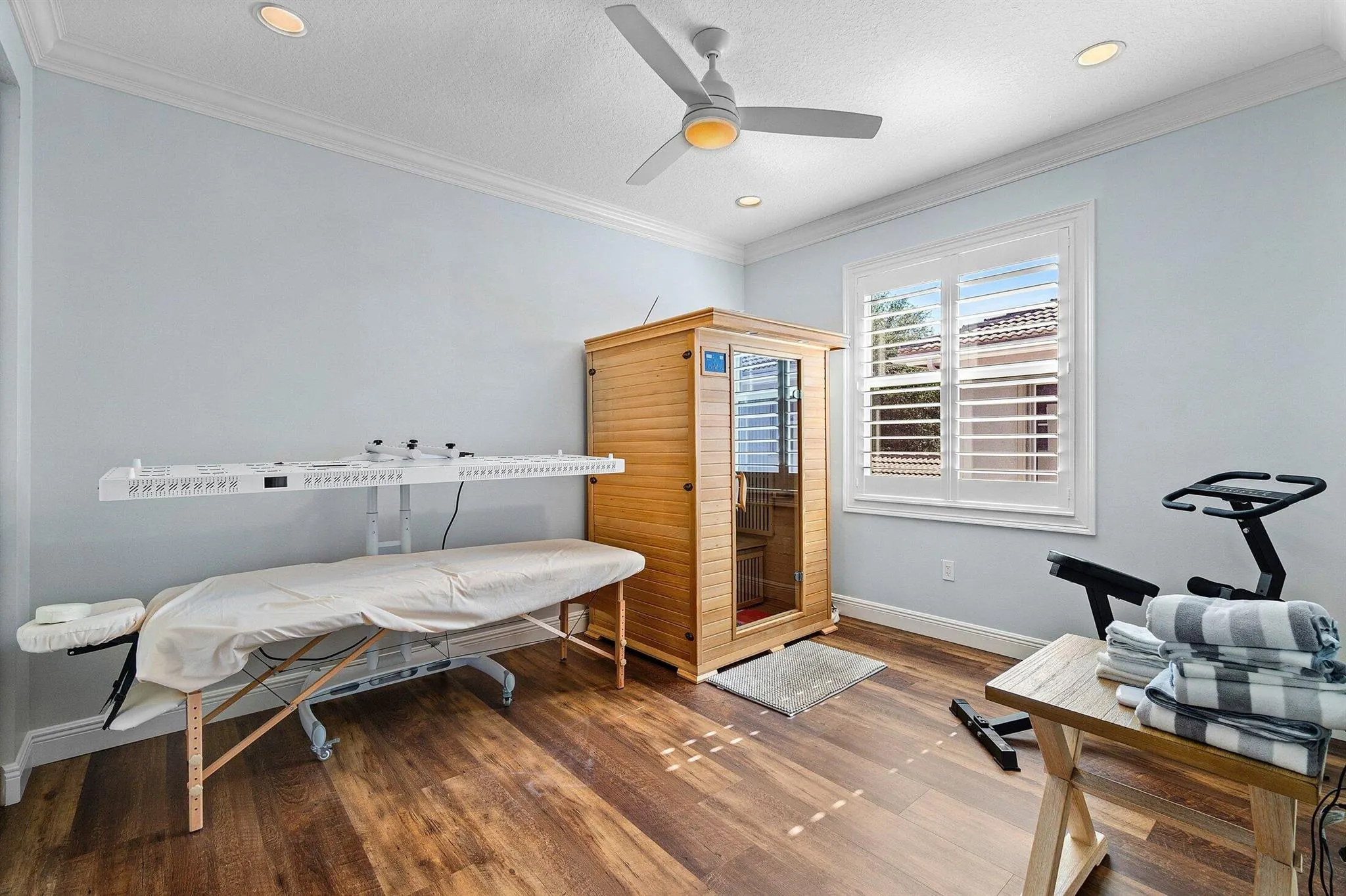 8911 Rockridge Glen Cove
