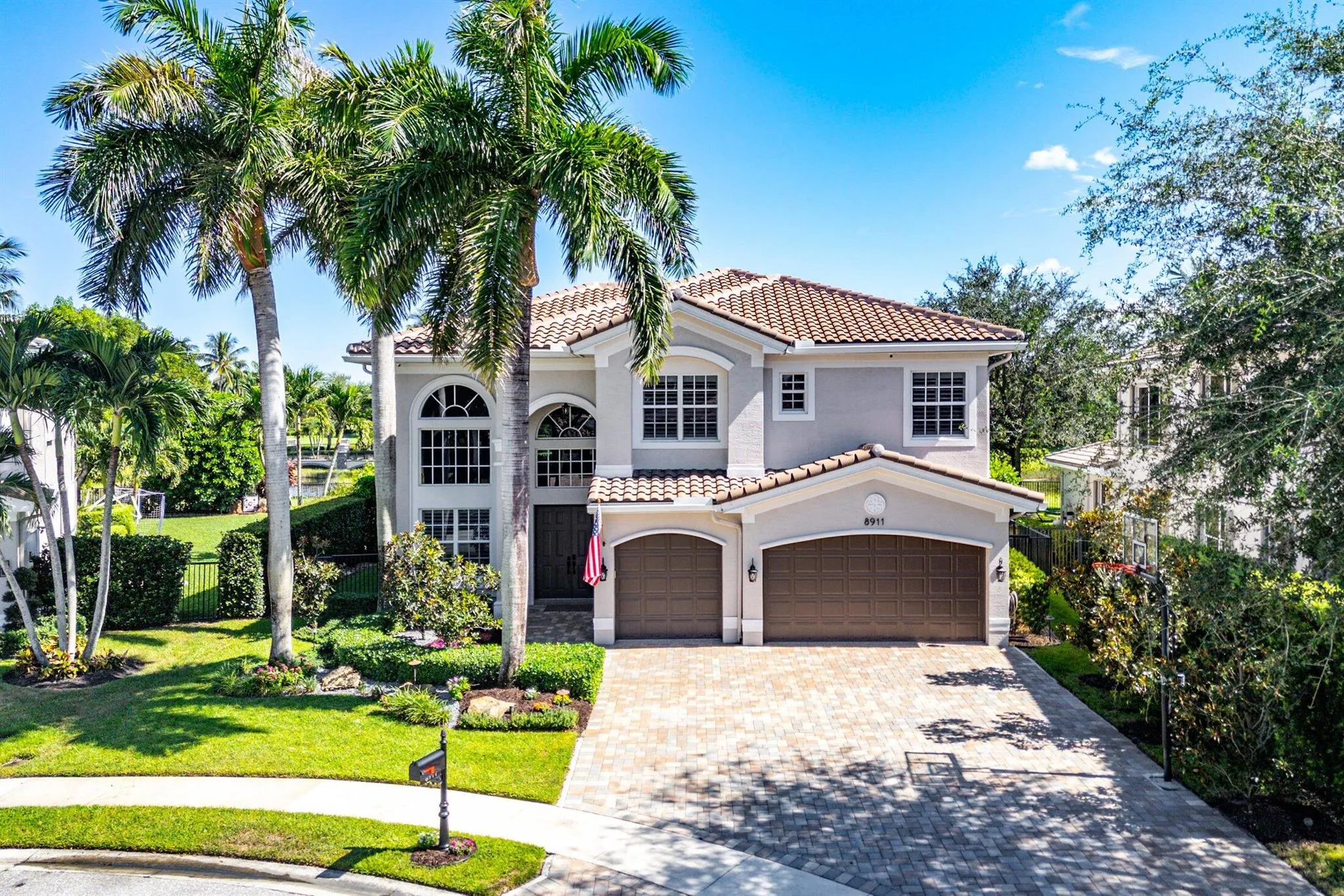 8911 Rockridge Glen Cove