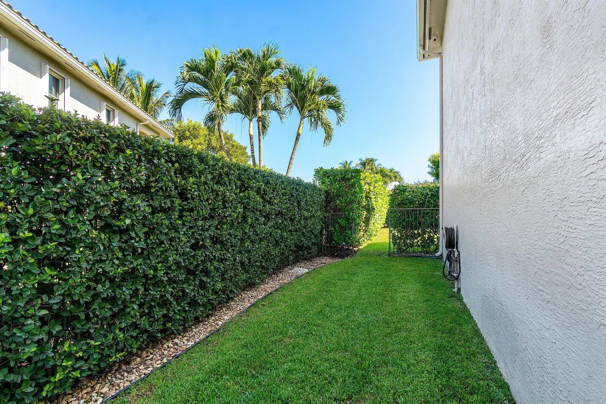 8911 Rockridge Glen Cove