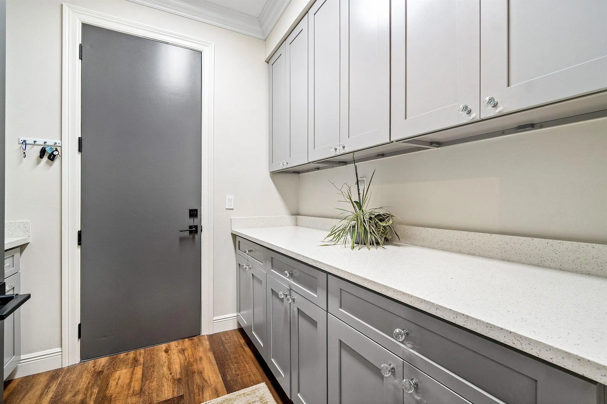8911 Rockridge Glen Cove