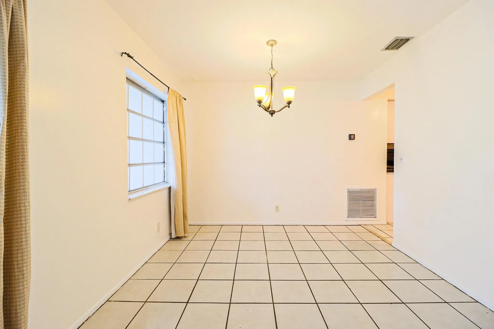 518 Linnet Circle