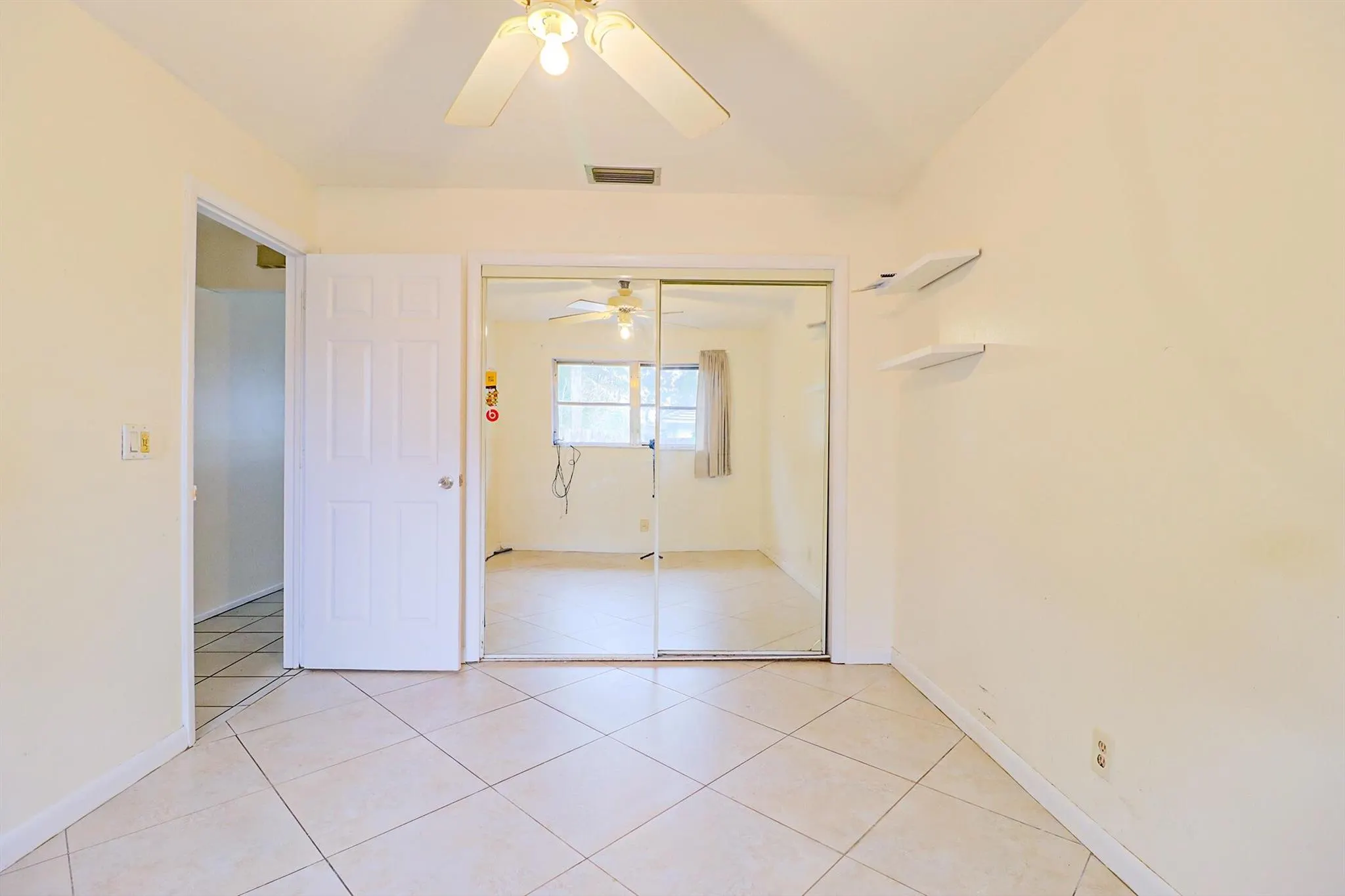518 Linnet Circle