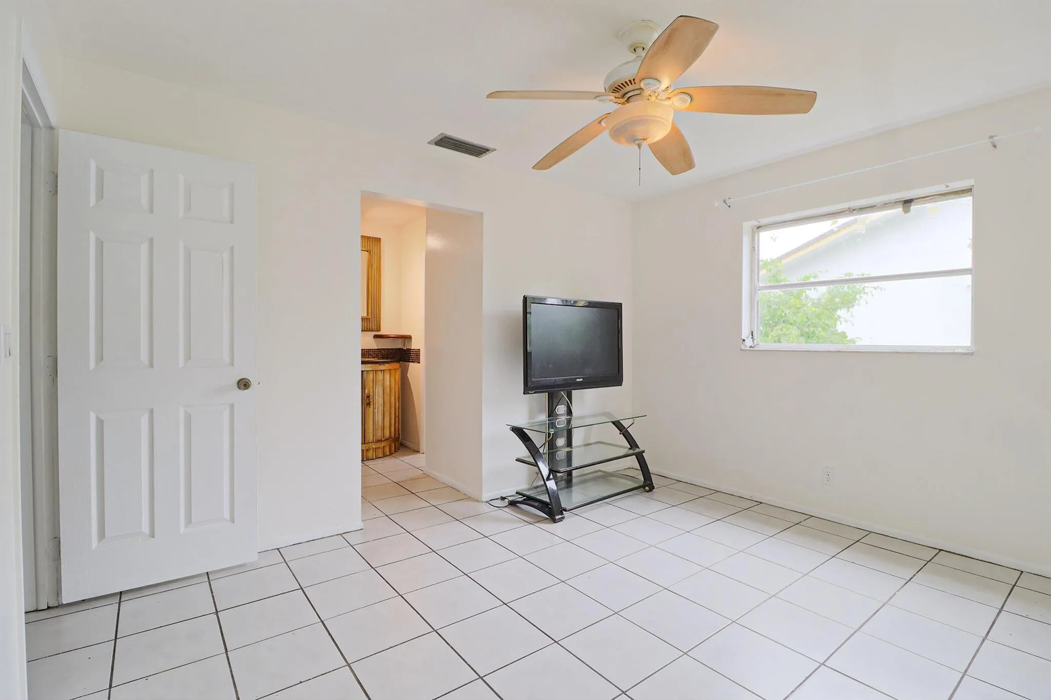 518 Linnet Circle