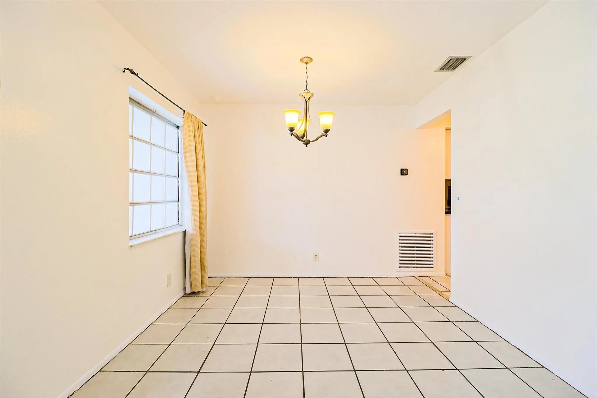 518 Linnet Circle