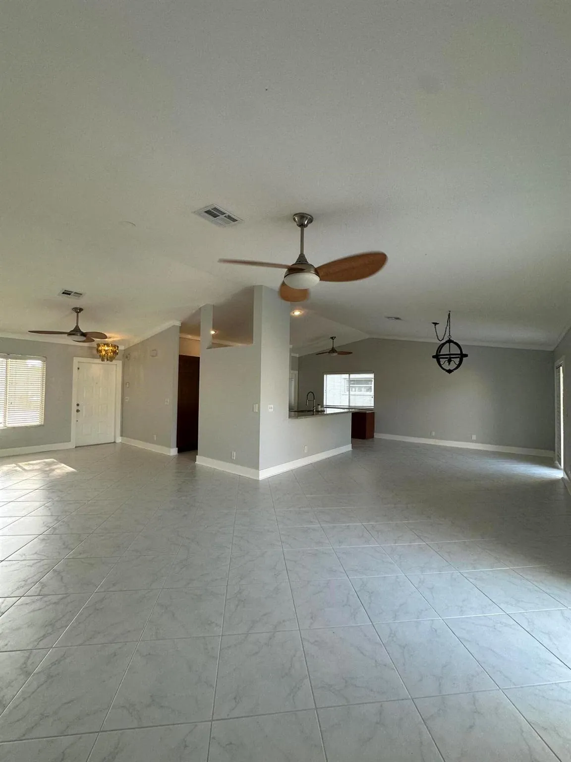 5810 NW 37th Avenue