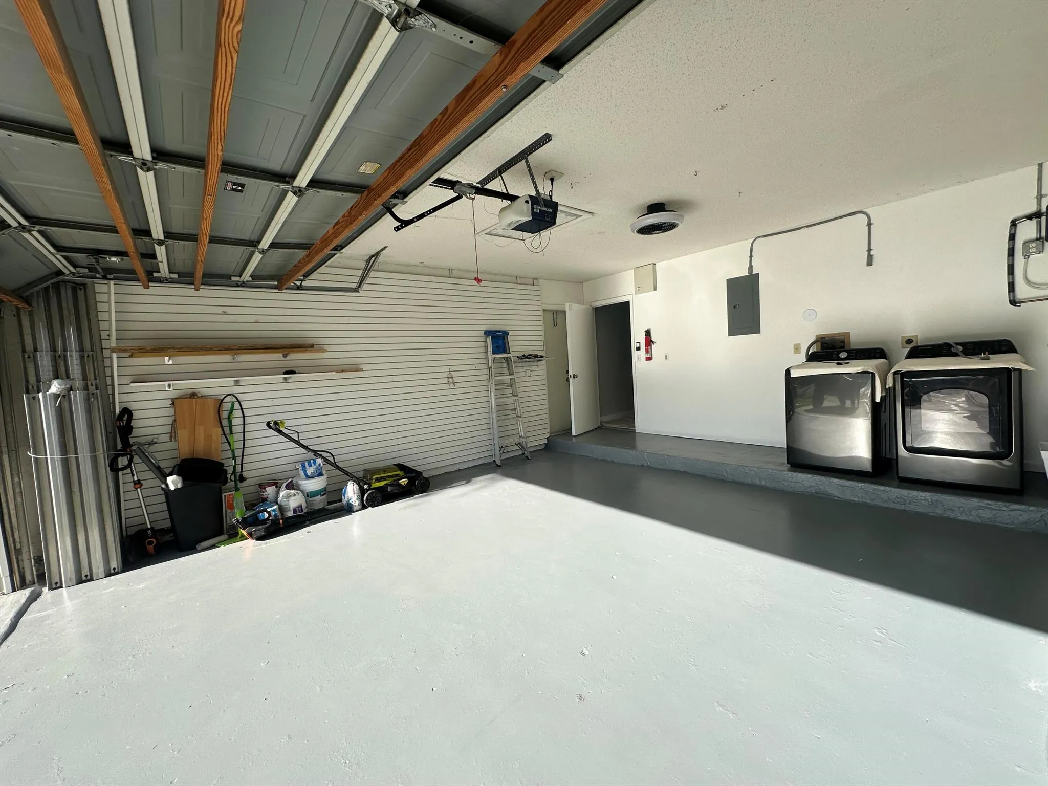 5810 NW 37th Avenue