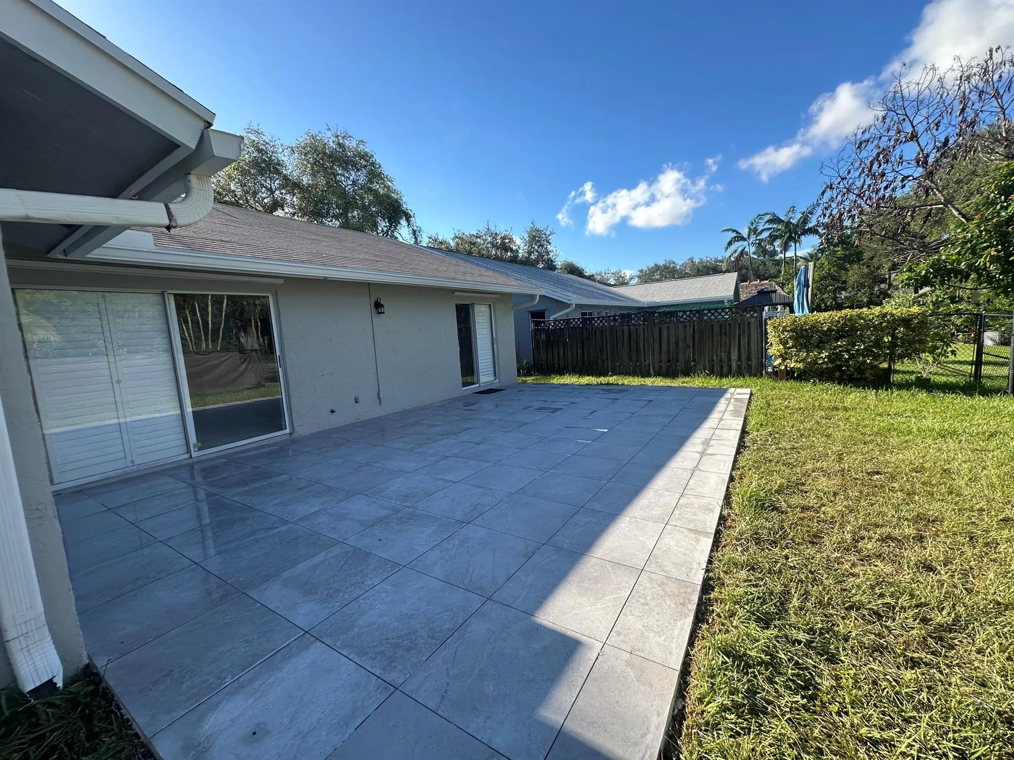 5810 NW 37th Avenue