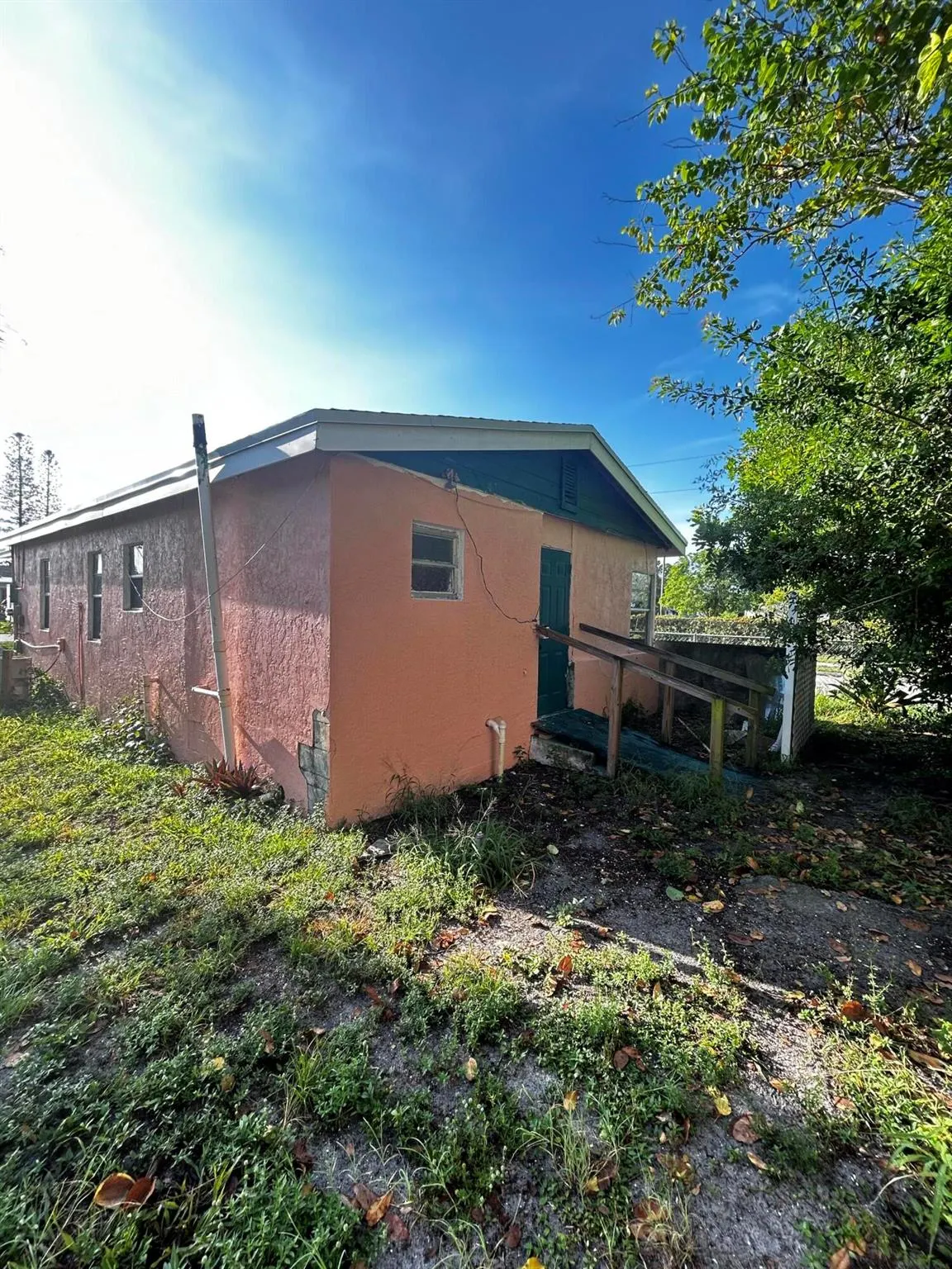 1601 N 17th Street